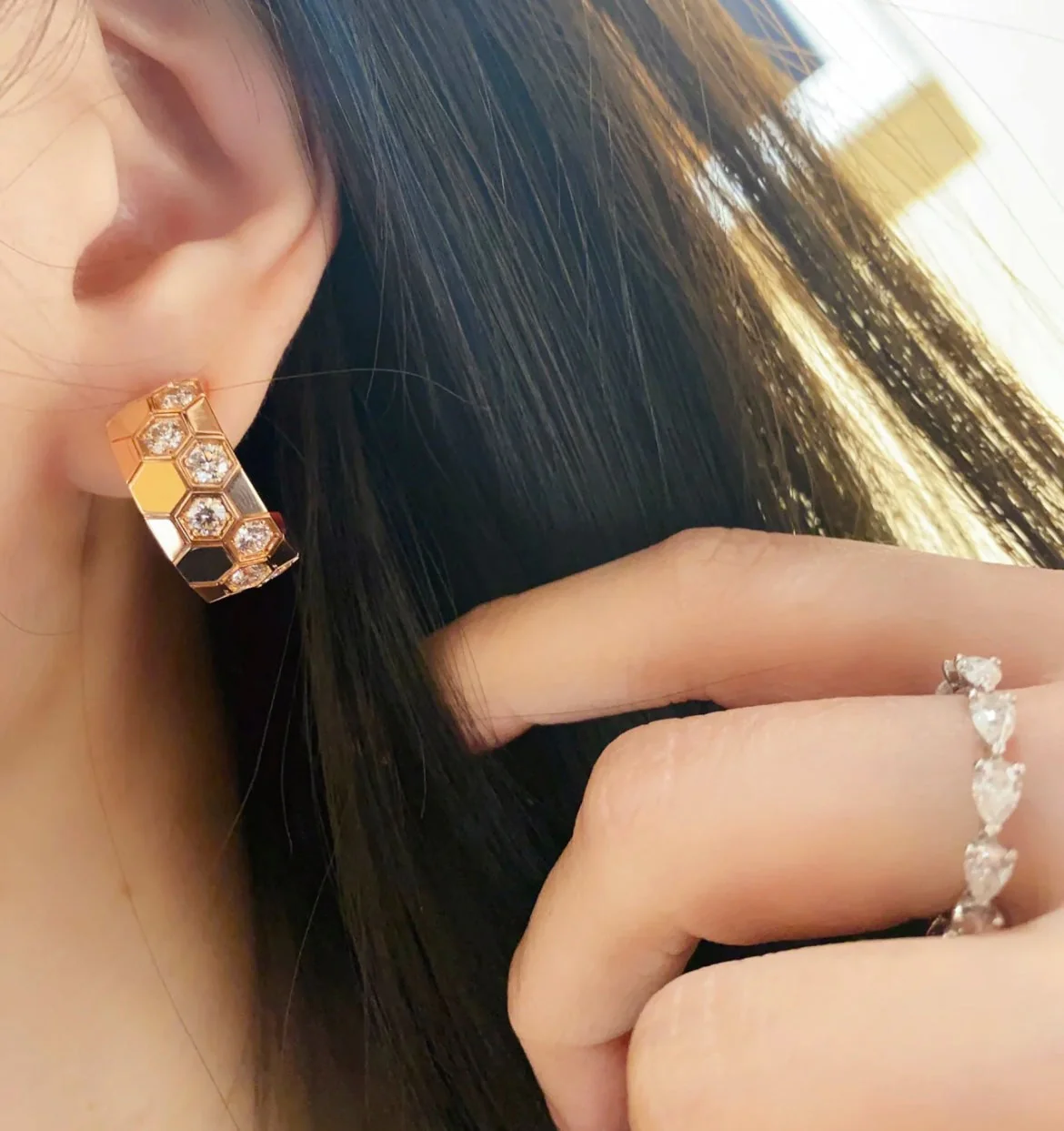 [CH]BEE LOVE DIAMOND HOOP EARRINGS