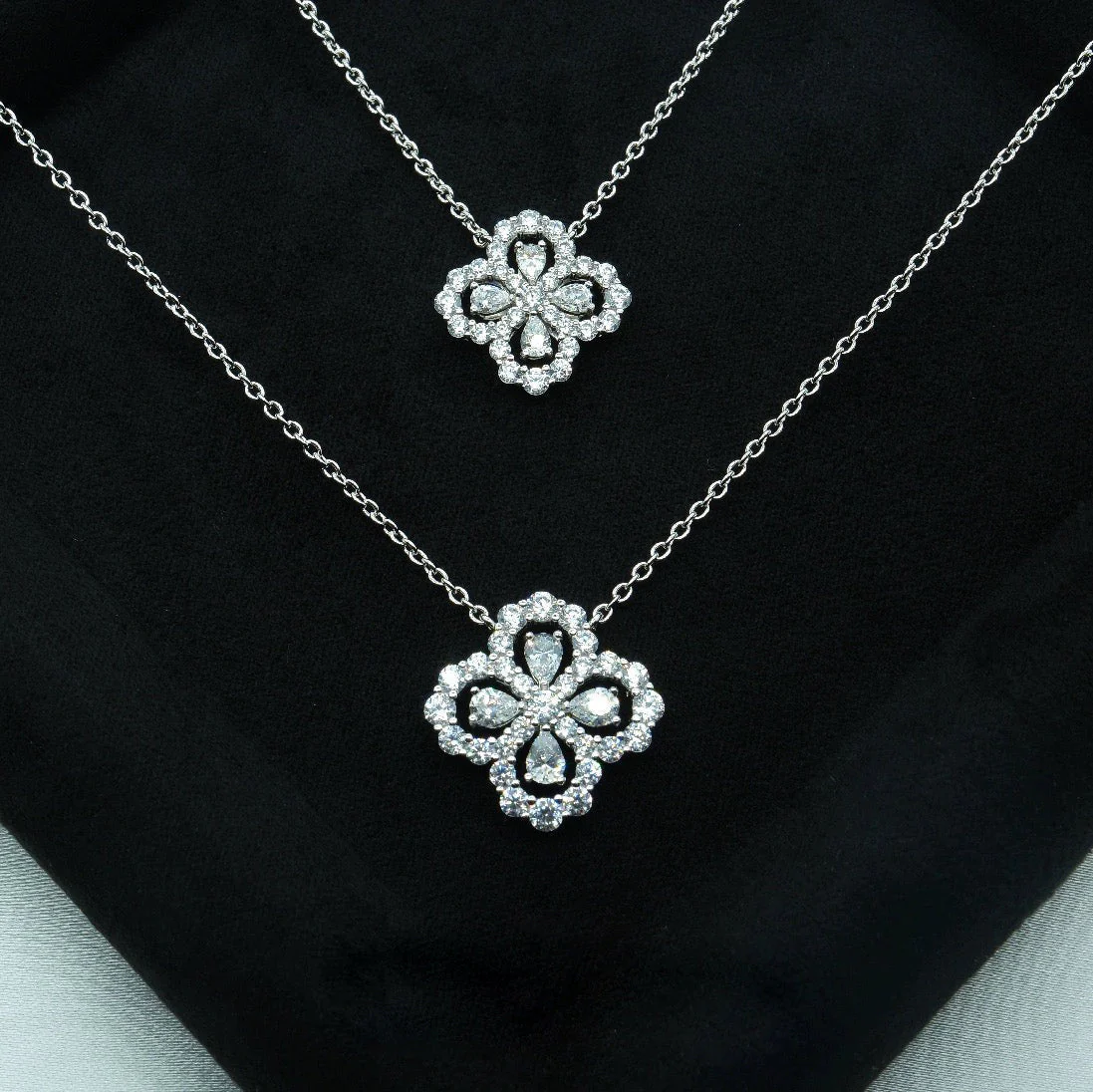 [VA]LOOP NECKLACE FULL MOTIF DIAMOND COMBINATION