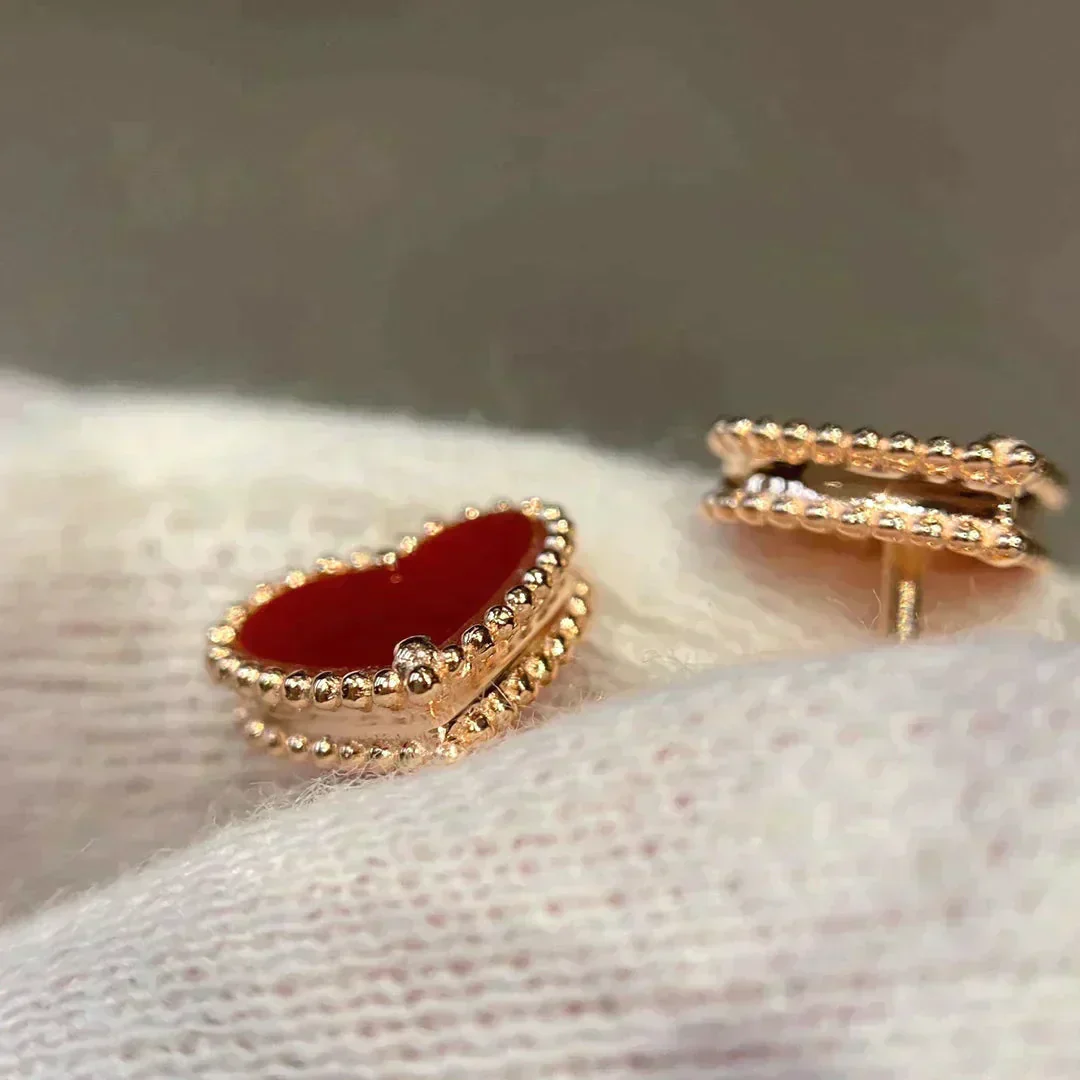 [CT]HEART CARNELIAN STUD EARRINGS