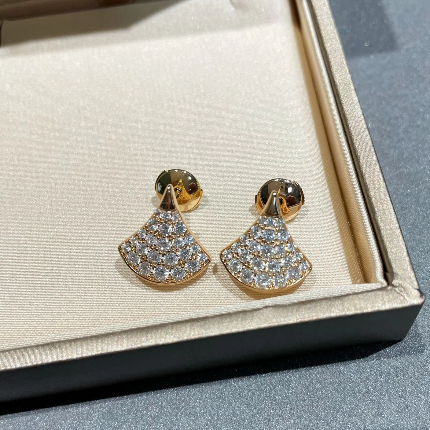 [BV]DREAM STUD EARRINGS DIAMOND