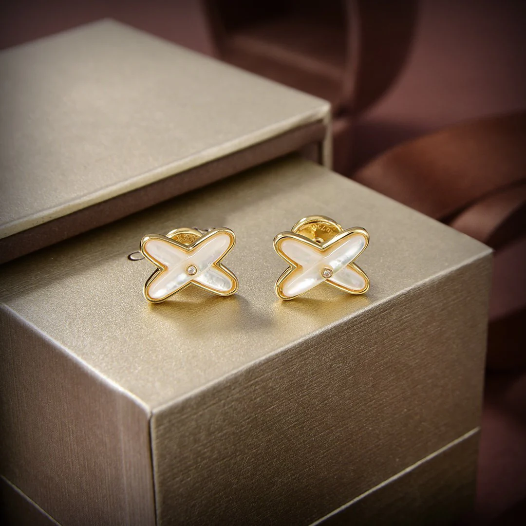 [CH]JEUX DE WHITE MOP GOLD DIAMOND EARRINGS