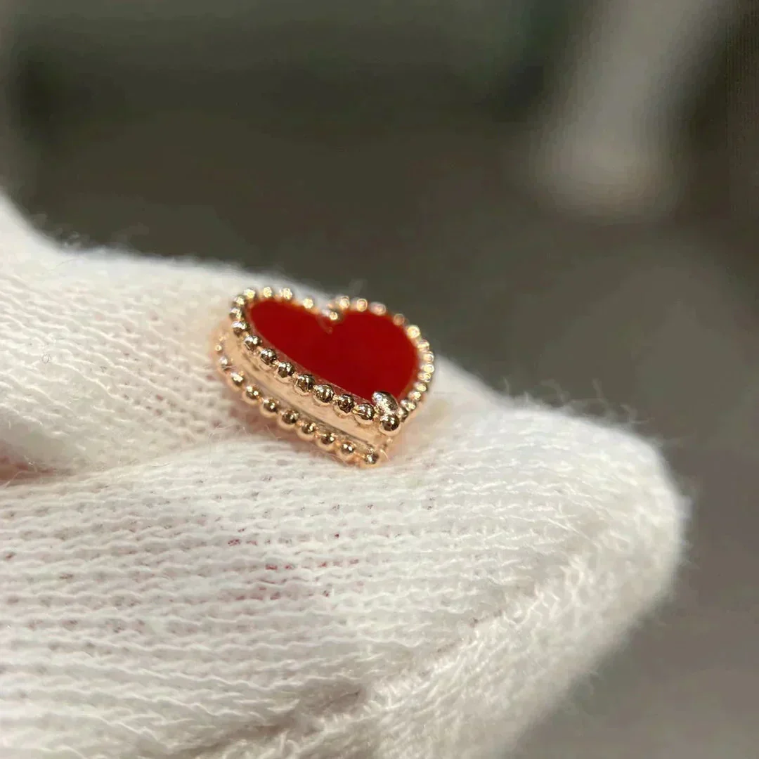 [CT]HEART CARNELIAN STUD EARRINGS