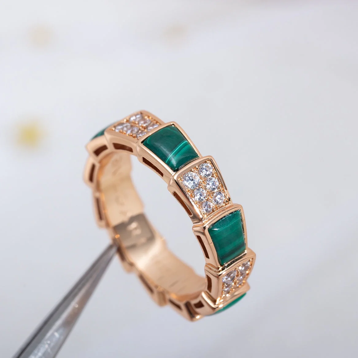 [BV]SERPENTI RING PINK GOLD MALACHITE DIAMOND PAVED 4MM