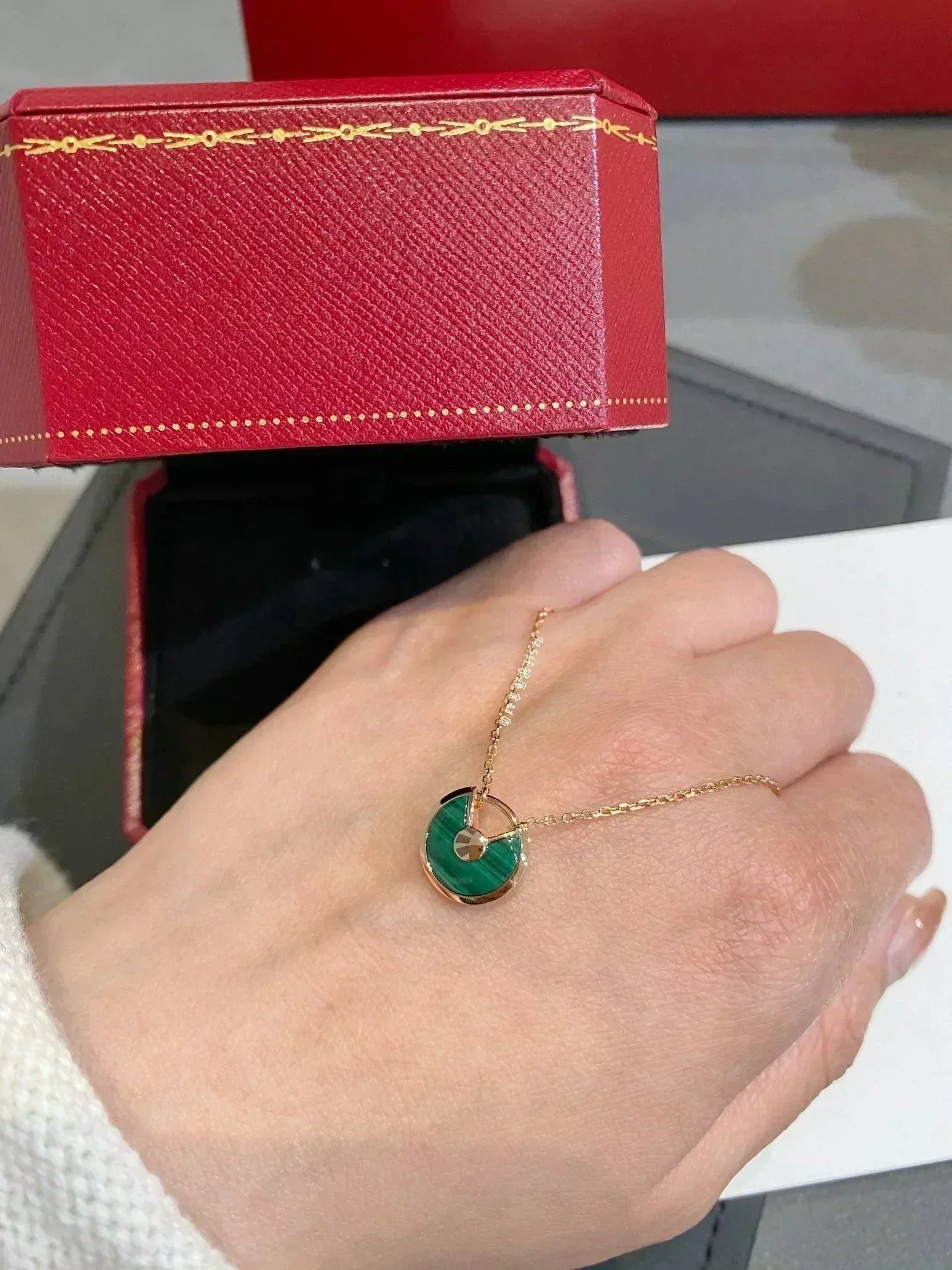 [CT]AMULETTE ROSE GOLD MALACHITE NECKLACE