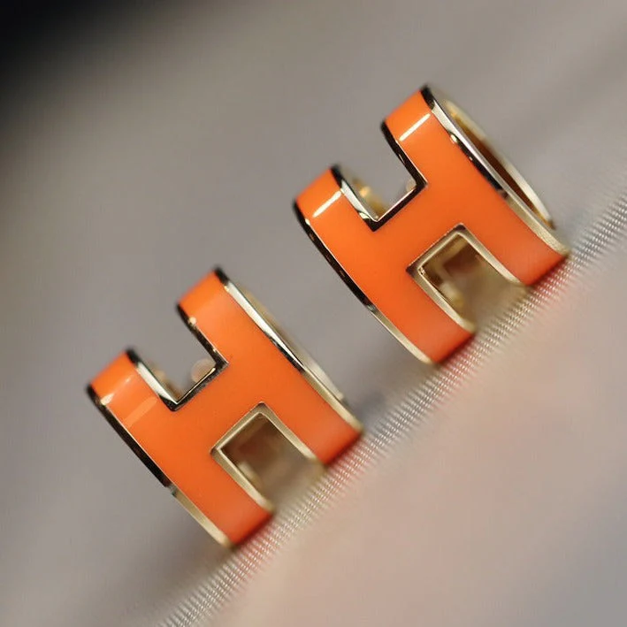 [Hmes]MINI POP H EARRINGS ORANGE
