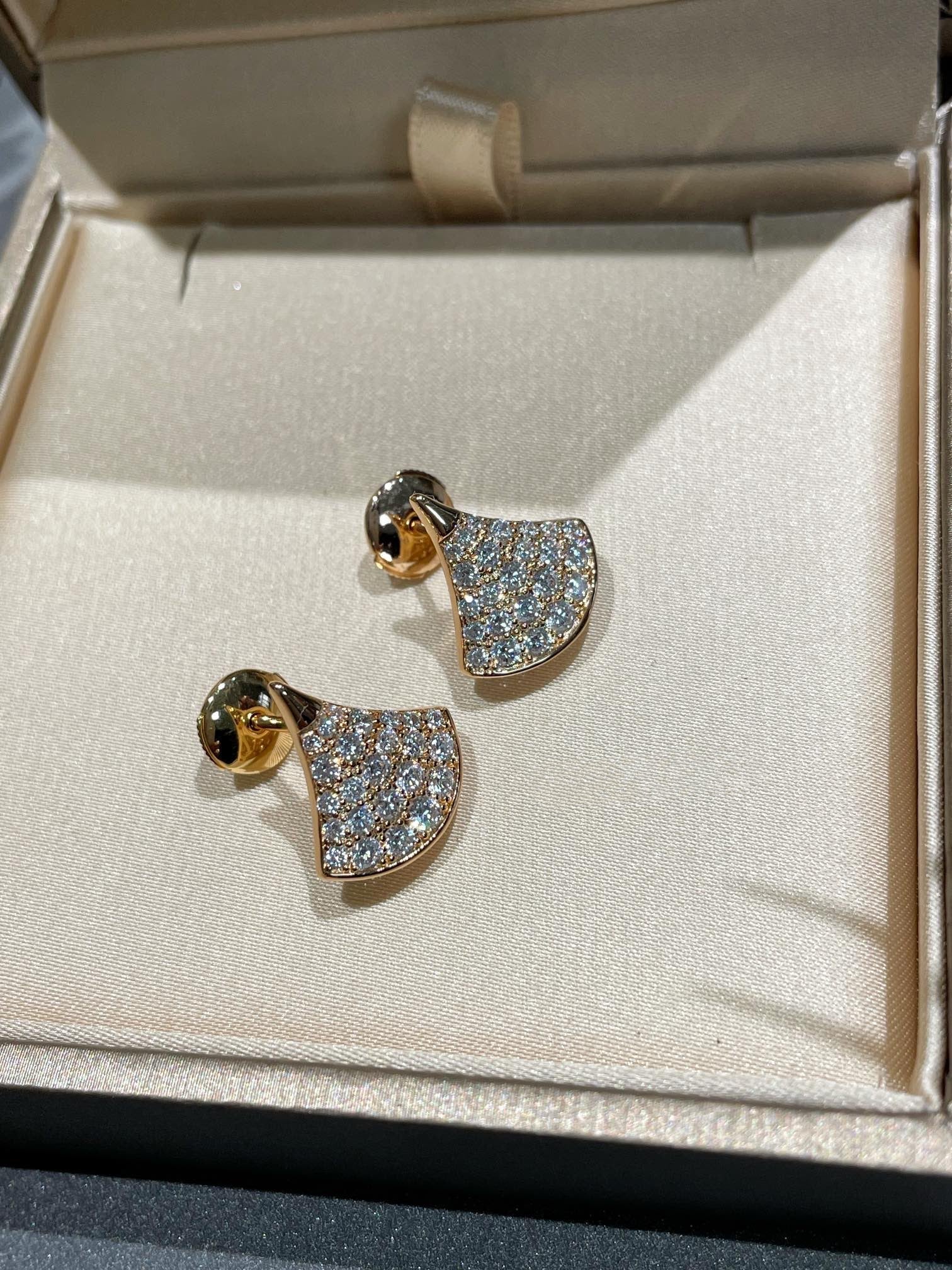 [BV]DREAM STUD EARRINGS DIAMOND