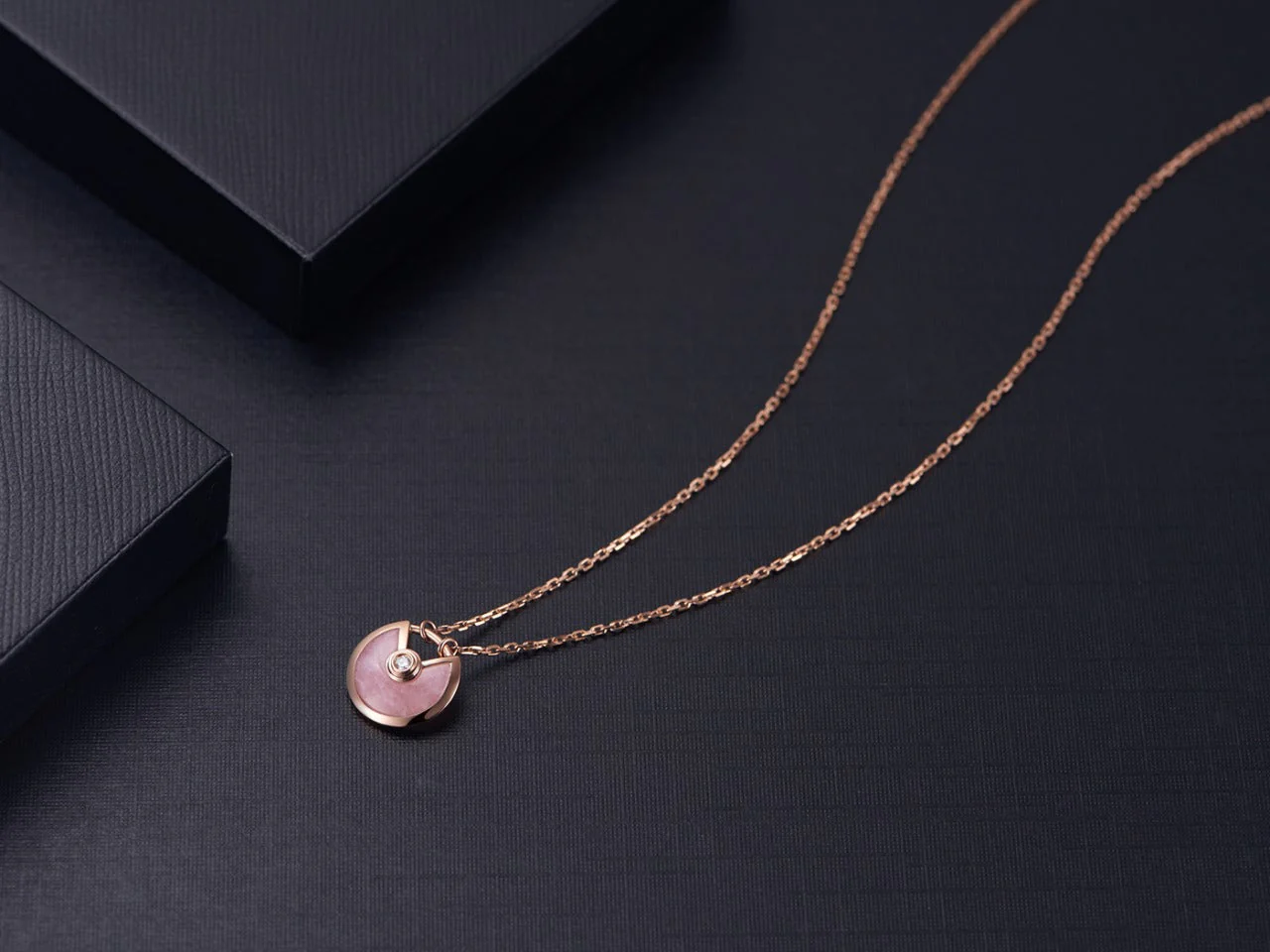 [CT]AMULETTE ROSE GOLD PINK MOP NECKLACE