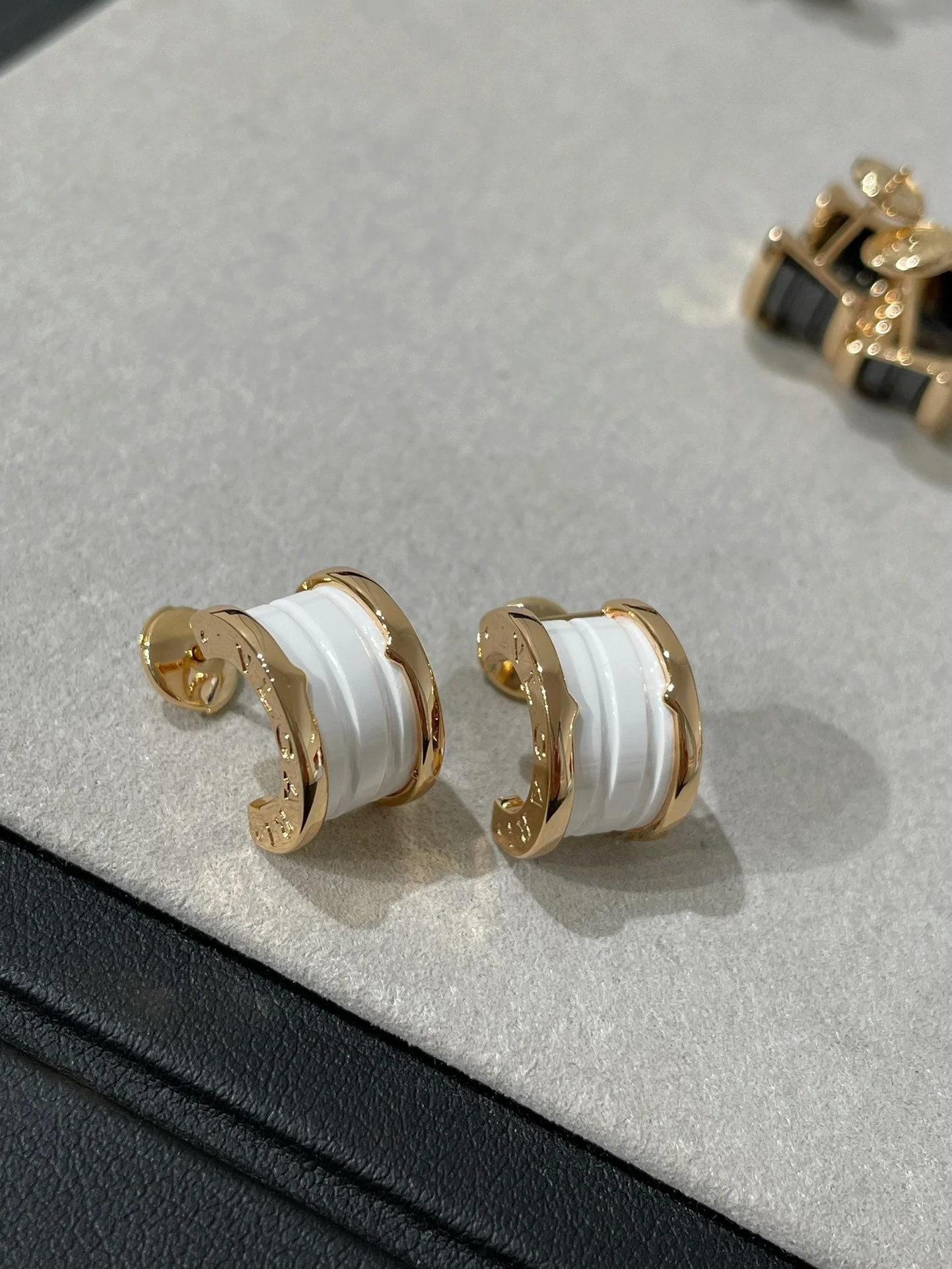 [BV]ZERO 1 PINK GOLD CERAMIC EARRINGS
