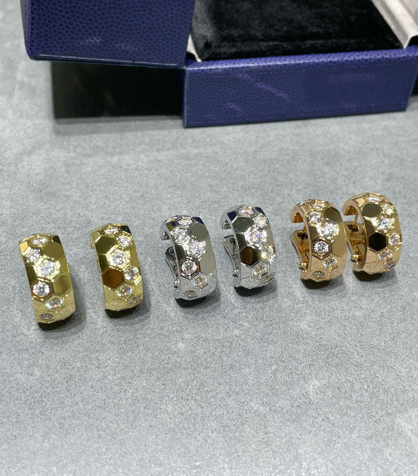 [CH]BEE LOVE DIAMOND HOOP EARRINGS