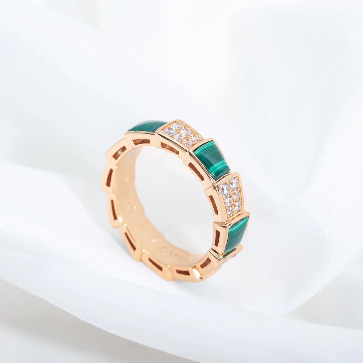 [BV]SERPENTI RING PINK GOLD MALACHITE DIAMOND PAVED 4MM