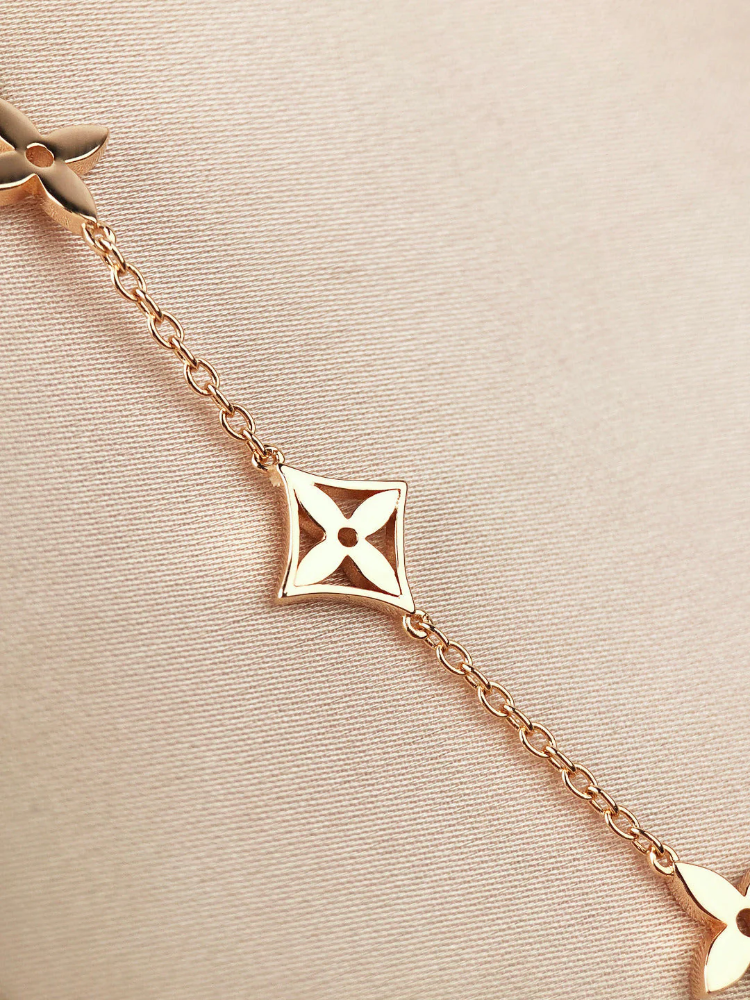 [Loui]STAR AND SUN 7 MOTIFS GOLD BRACELET