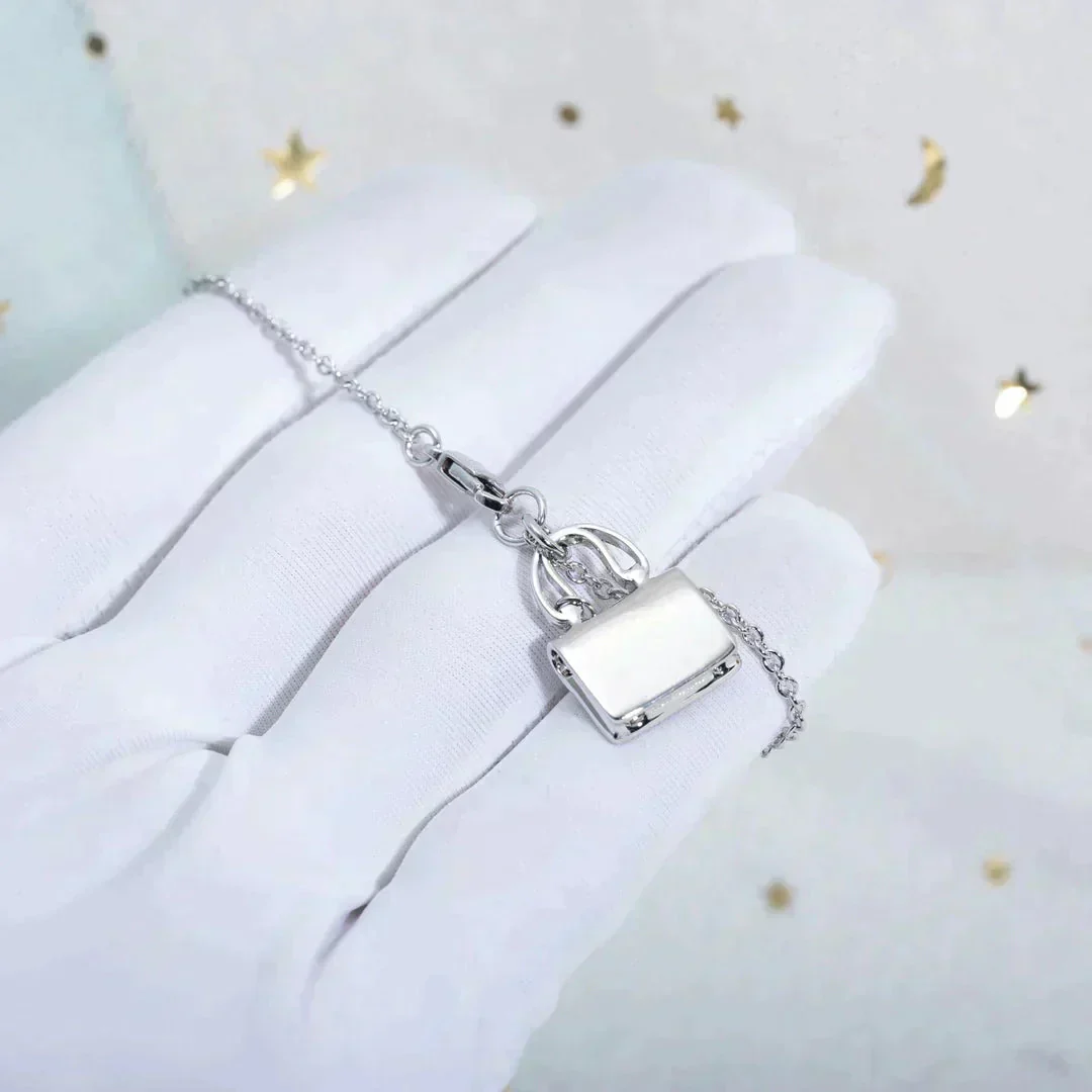 [Hmes]AMULETTE PEDANT SILVER NECKLACE