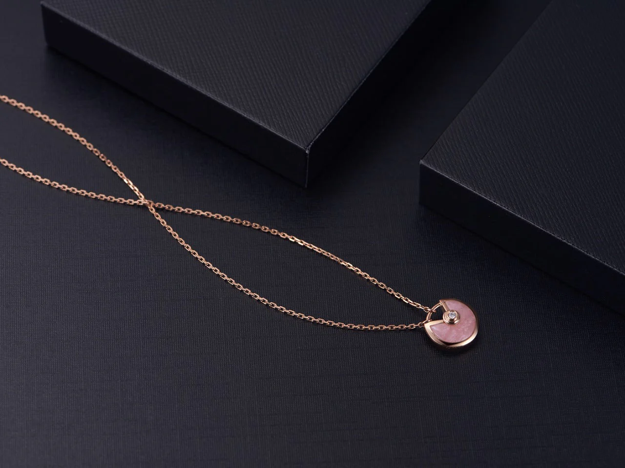 [CT]AMULETTE ROSE GOLD PINK MOP NECKLACE