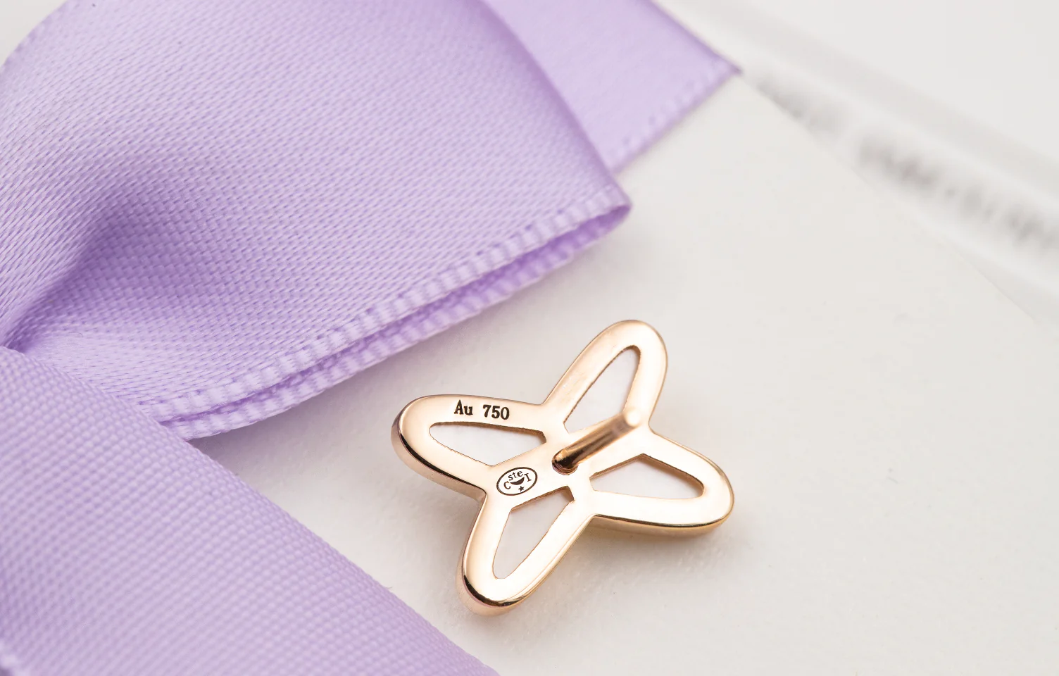 [CH]JEUX DE WHITE MOP PINK GOLD DIAMOND EARRINGS