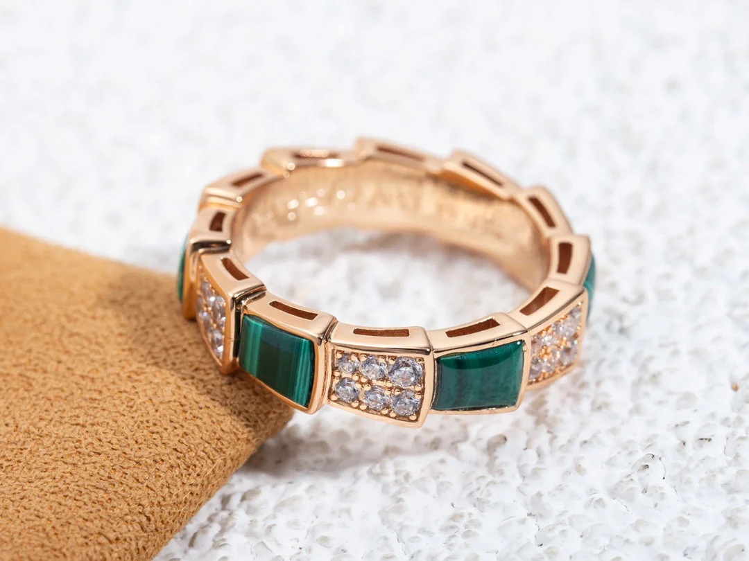 [BV]SERPENTI RING PINK GOLD MALACHITE DIAMOND PAVED 4MM