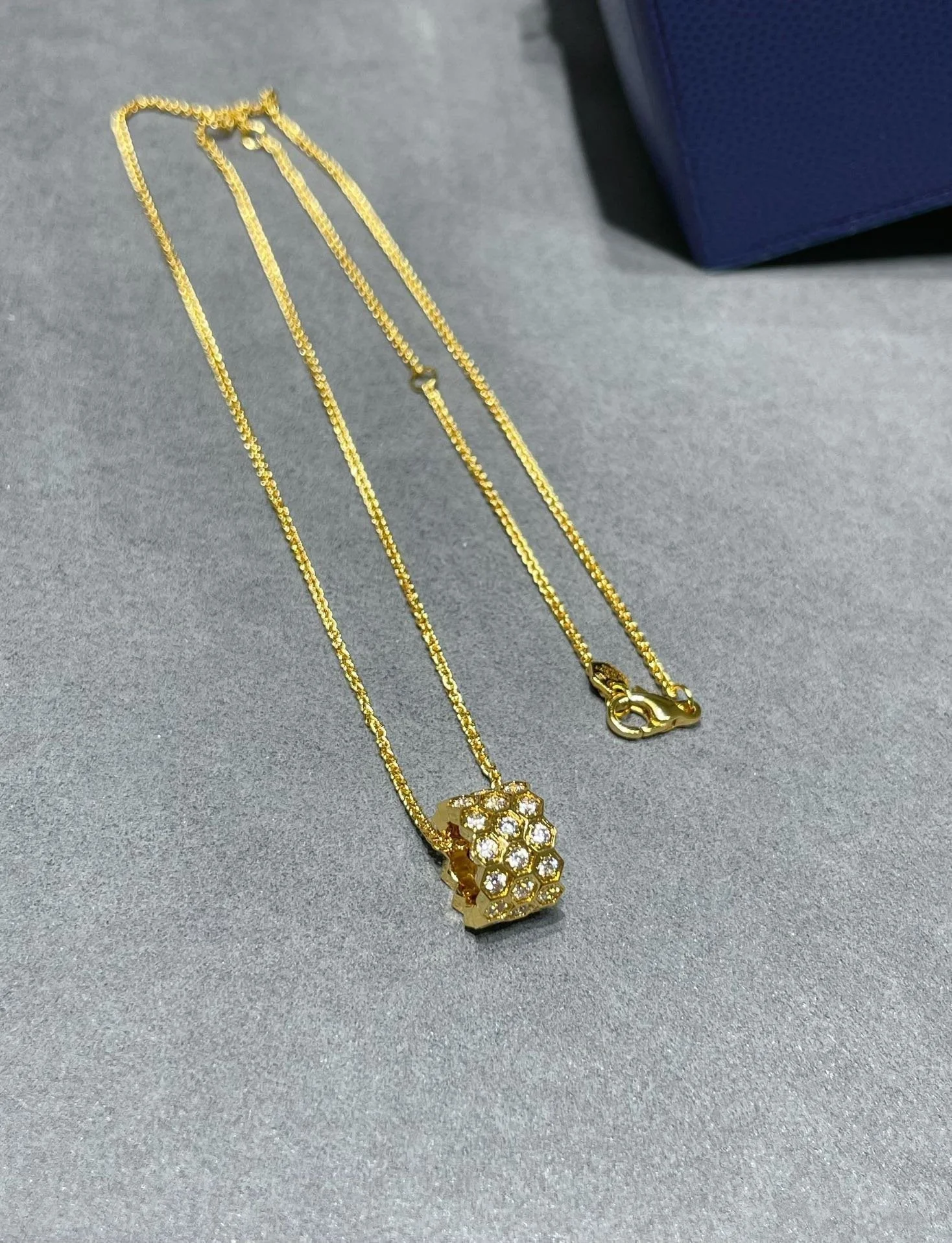 [CH]BEE LOVE DIAMOND PAVED 3 ROW NECKLACE
