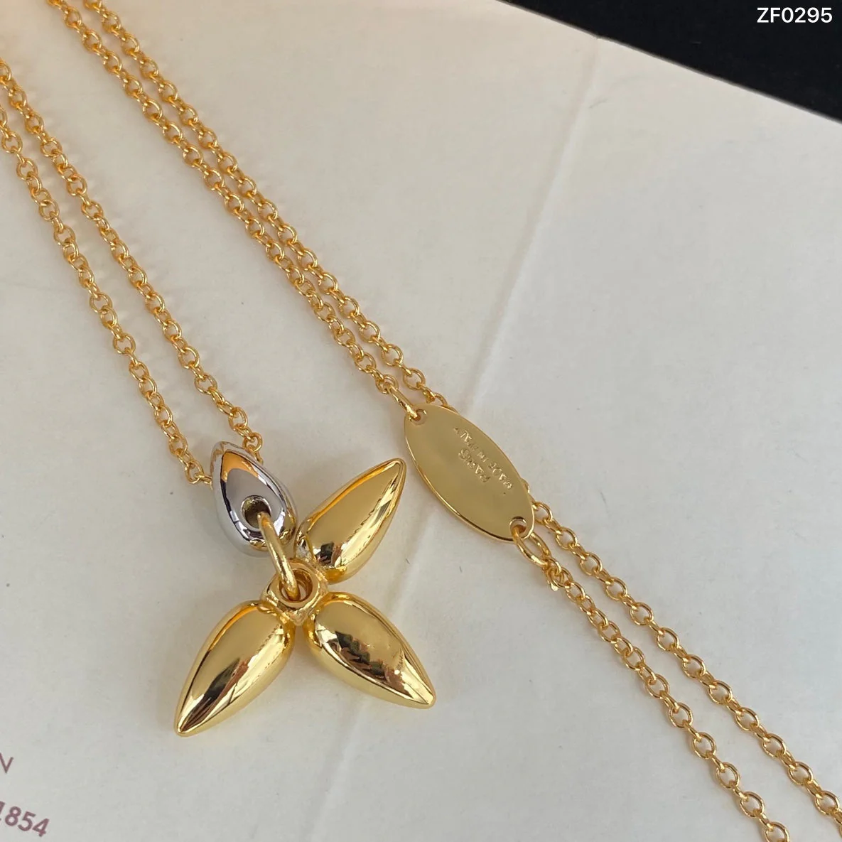 [Loui]LOUISETTE PEDANT GOLD NECKLACE
