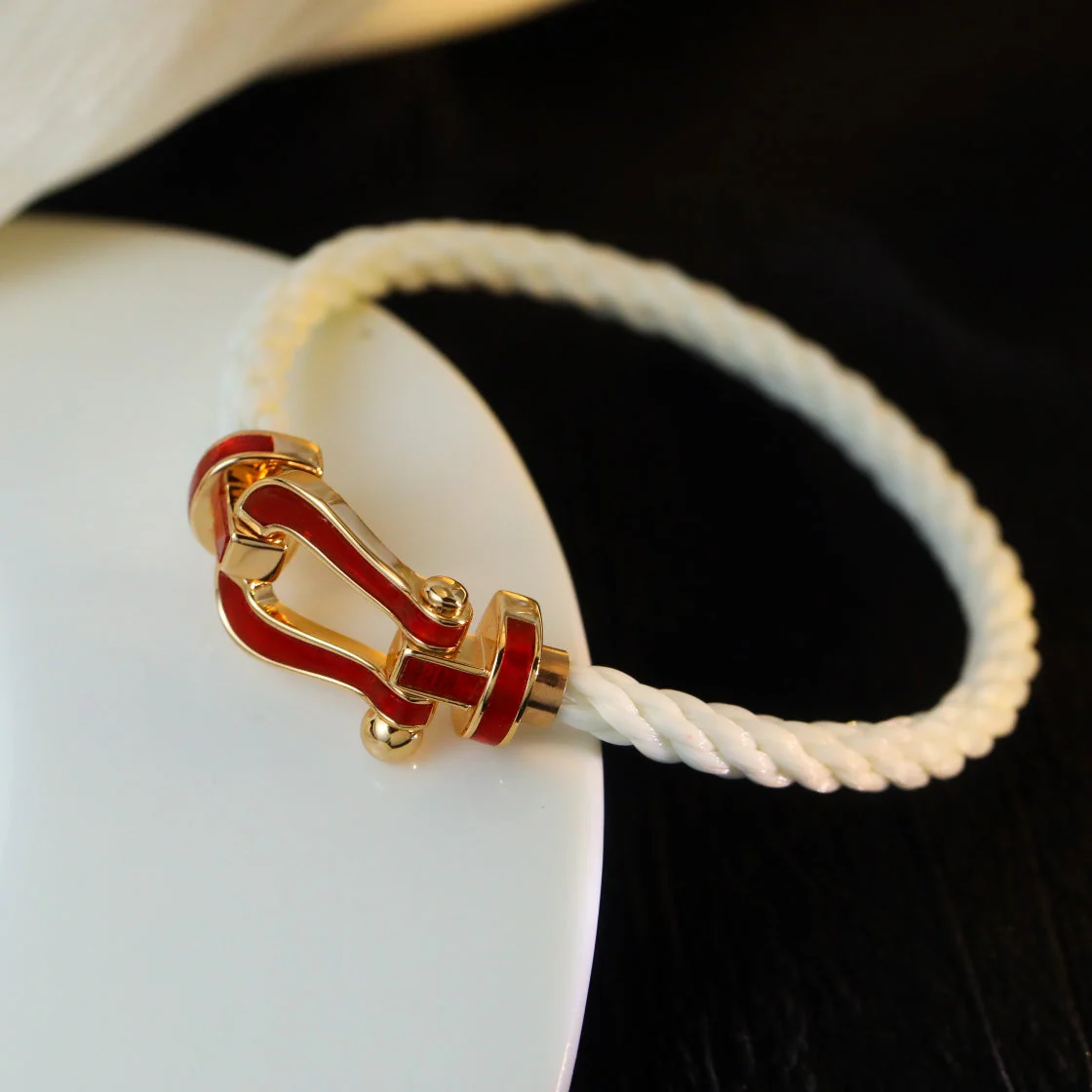 [FE]FORCE 10 WHITE TEXTILE DIAMOND PAVED