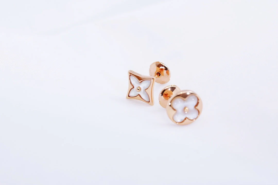 [Loui]STAR AND SUN PINK GOLD MOP STUD EARRINGS