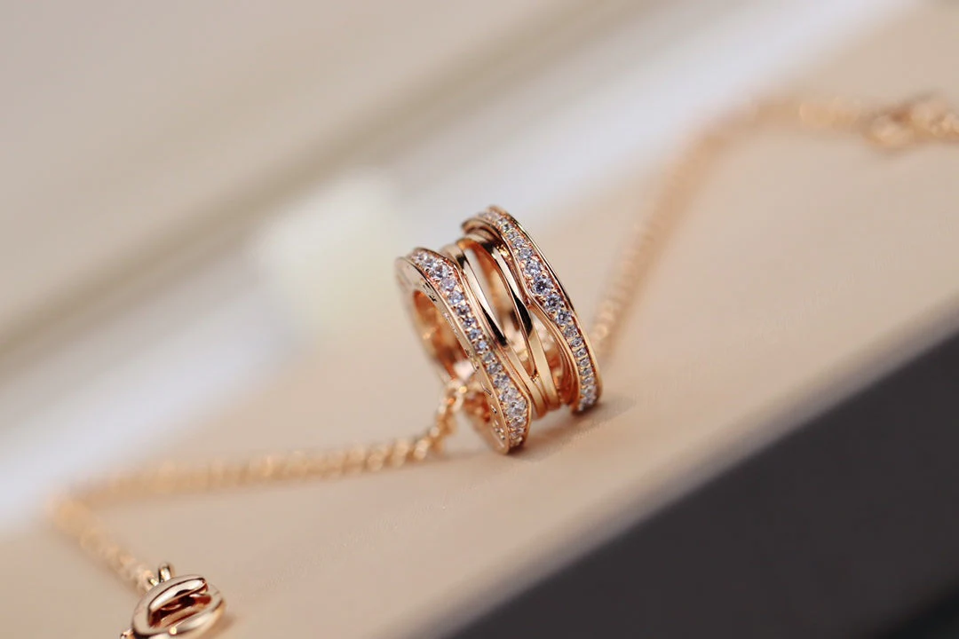 [BV]ZERO 1 PINK GOLD NECKLACE