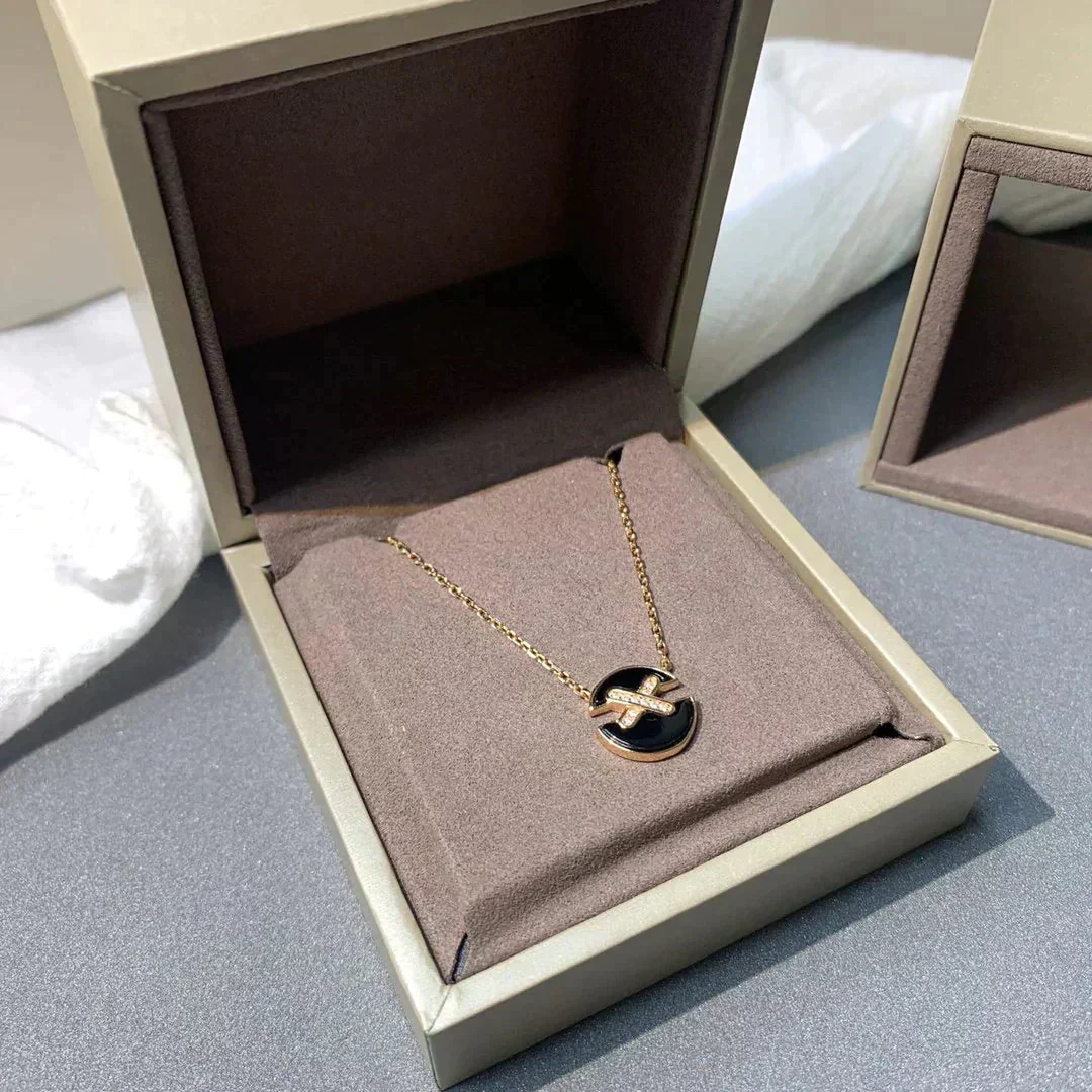 [CH]JEUX DE ROSE GOLD DIAMOND NECKLACE