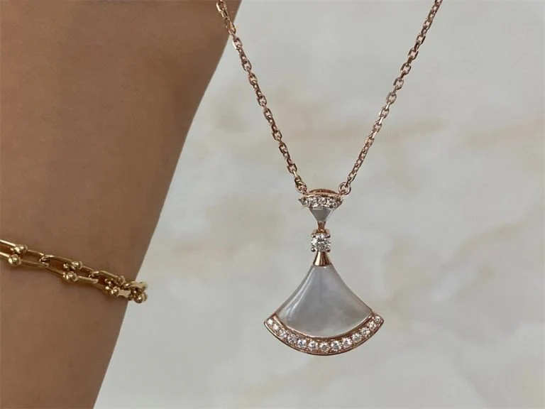 [BV]DREAM NECKLACE MOP PINK GOLD DIAMOND
