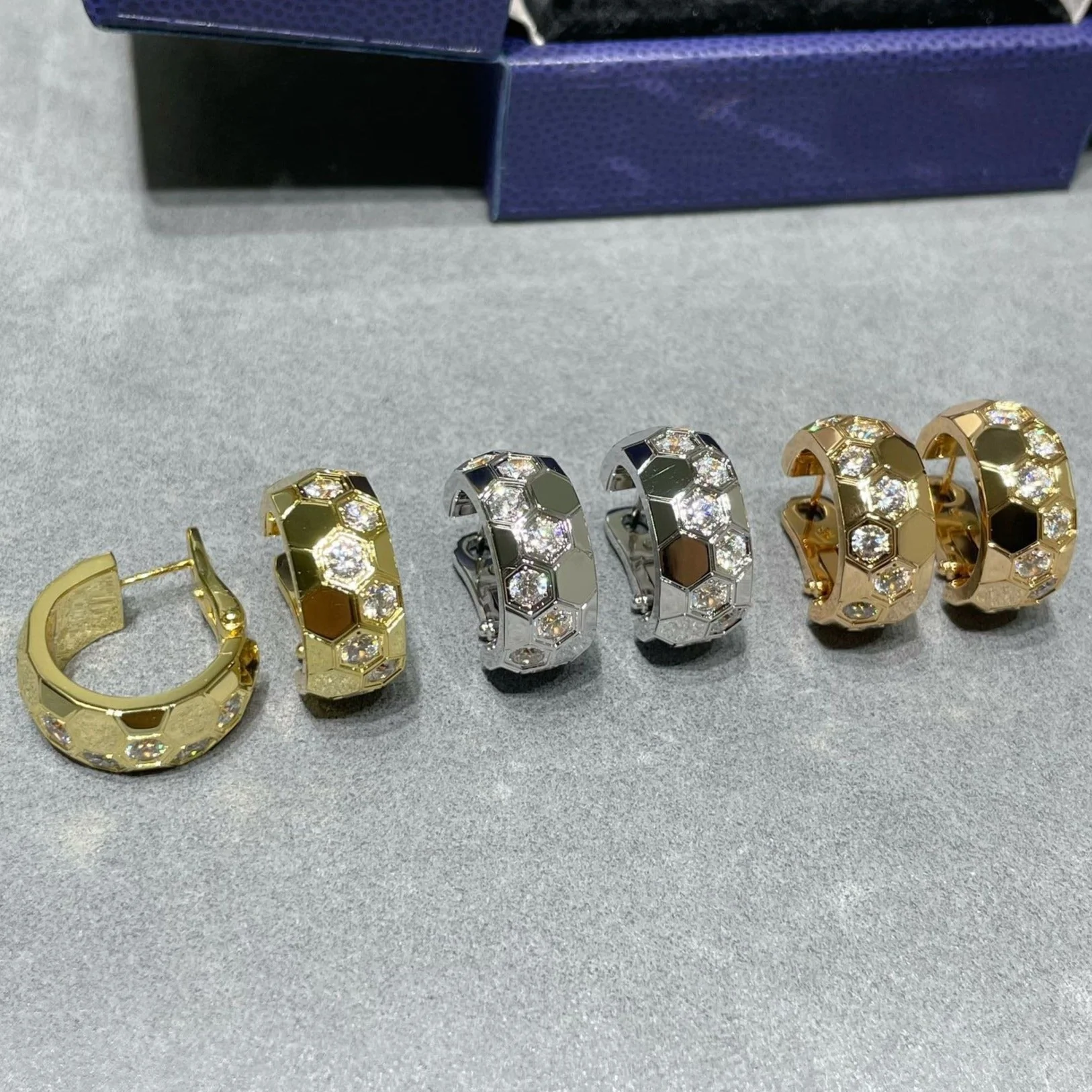 [CH]BEE LOVE DIAMOND HOOP EARRINGS