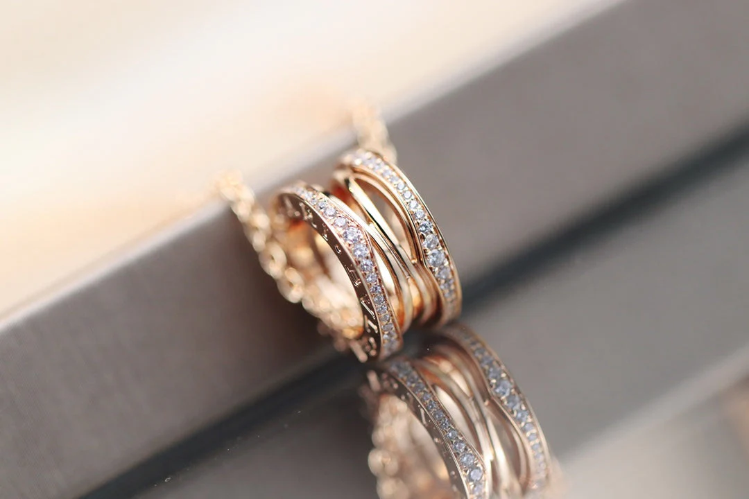 [BV]ZERO 1 PINK GOLD NECKLACE