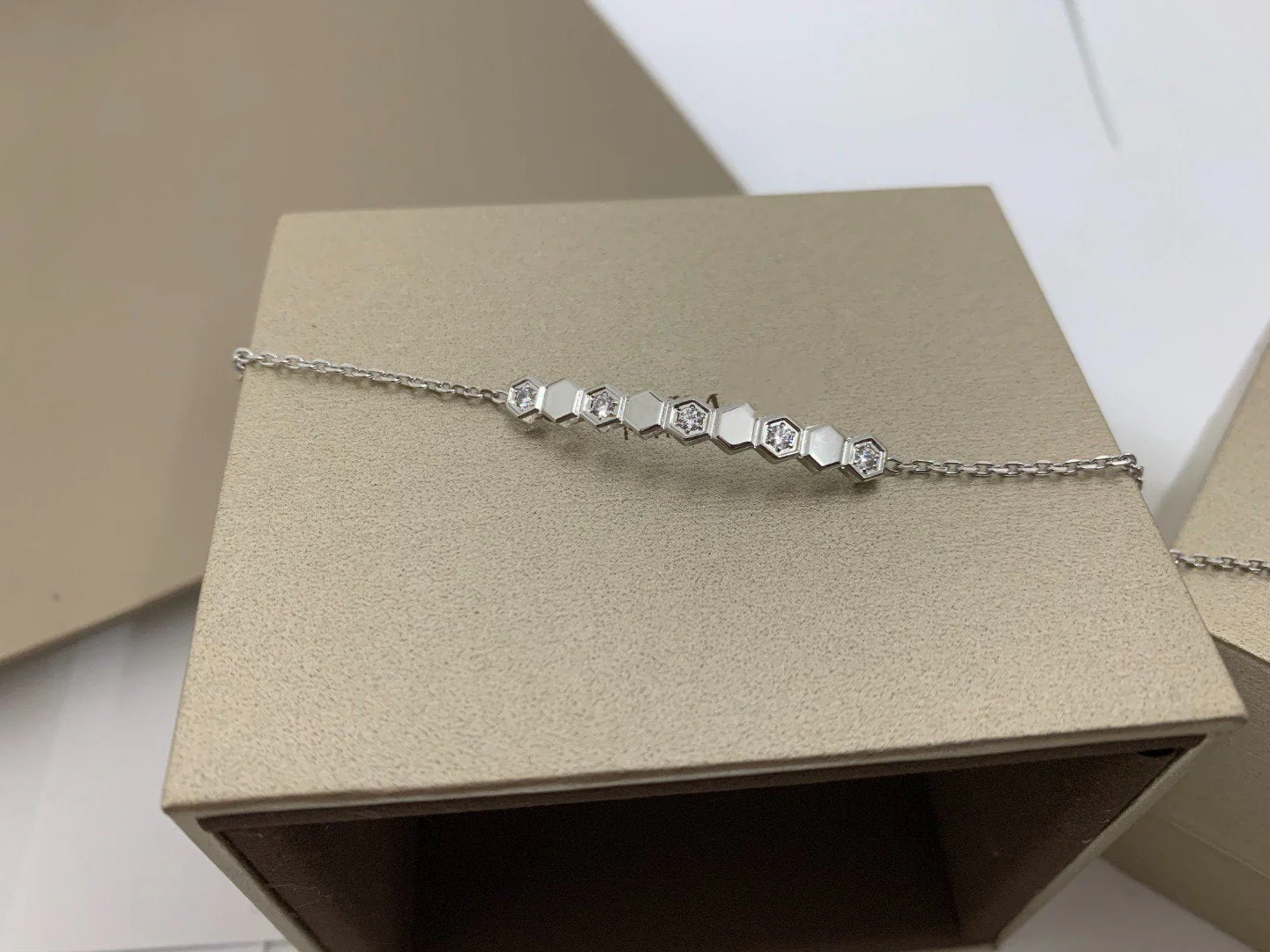 [CH]BEE LOVE BRACELET DIAMOND