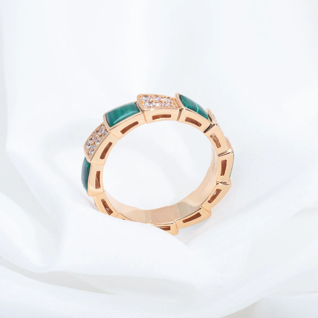 [BV]SERPENTI RING PINK GOLD MALACHITE DIAMOND PAVED 4MM