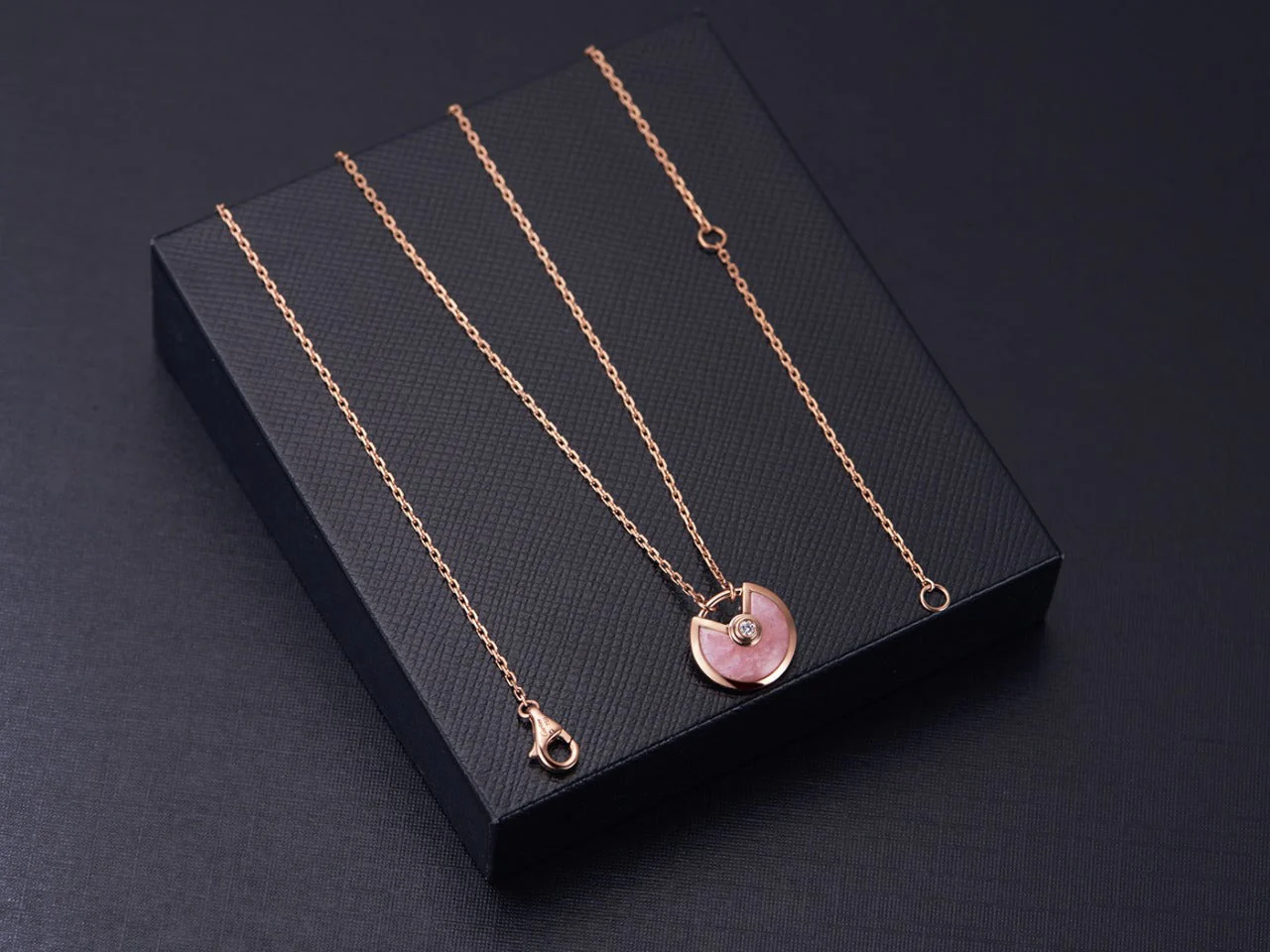 [CT]AMULETTE ROSE GOLD PINK MOP NECKLACE
