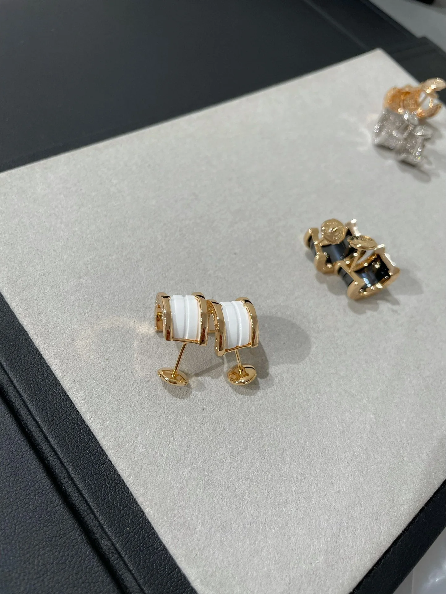 [BV]ZERO 1 PINK GOLD CERAMIC EARRINGS