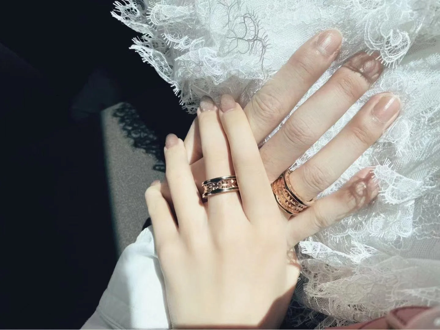 [BV]ZERO 1 ROCK BLACK CERAMIC PINK GOLD LARGE MODEL