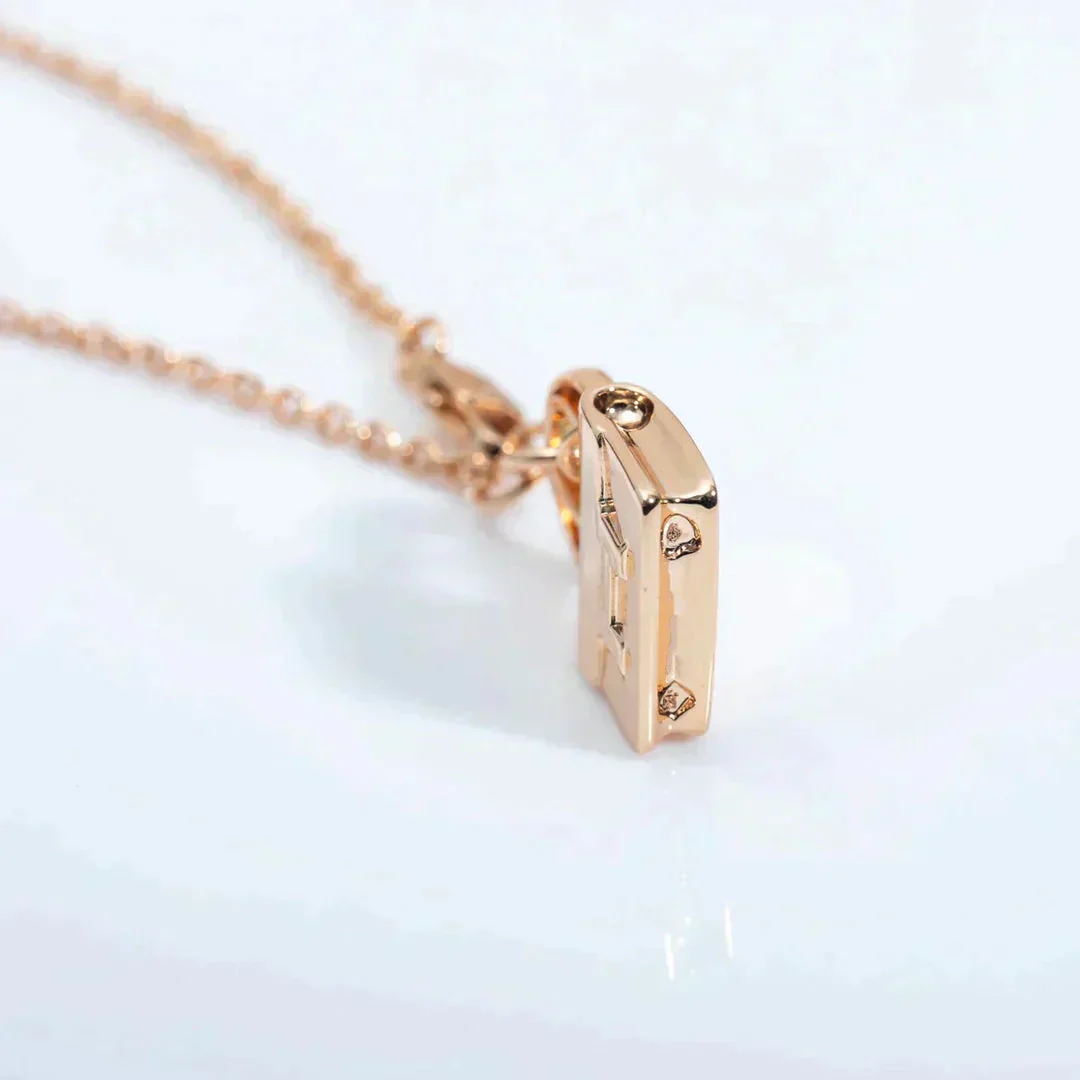 [Hmes]AMULETTE PEDANT ROSE GOLD NECKLACE