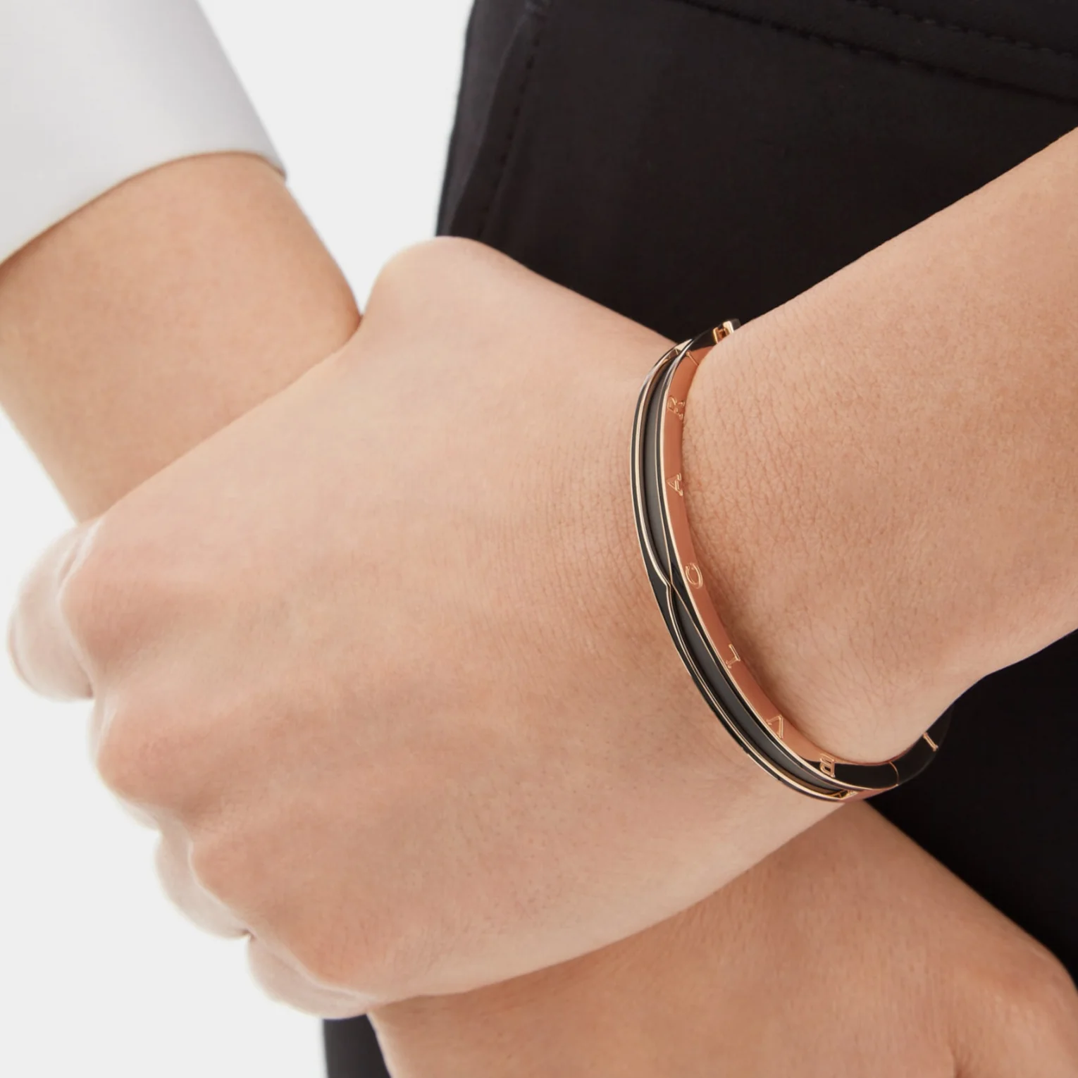 [BV]ZERO 1 PINK GOLD WITH MATTE BLACK CERAMIC BRACELET