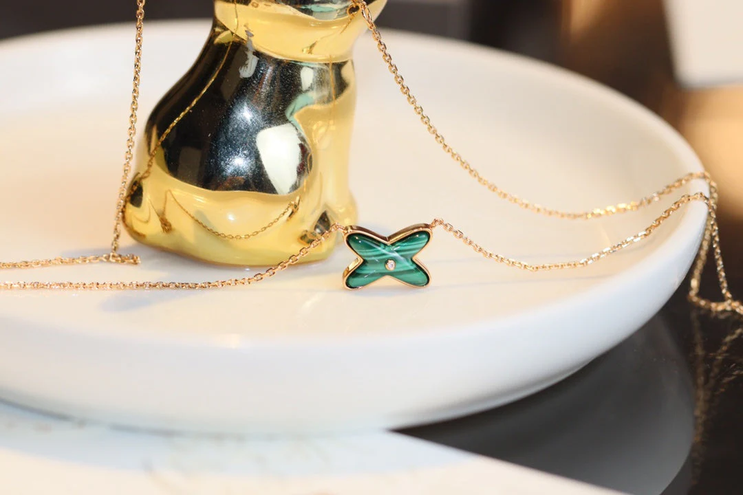 [CH]JEUX MALACHITE 1 DIAMOND PINK GOLD NECKLACE