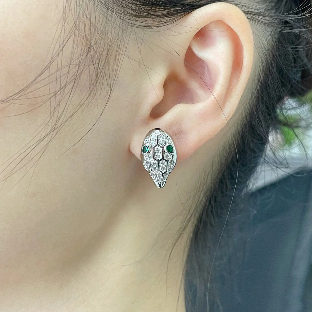 [BV]SERPENT DIAMOND STUD EARRINGS