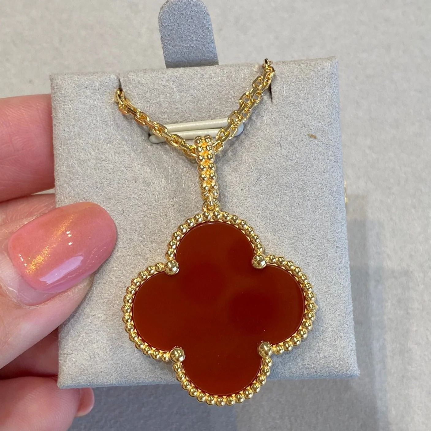 [VA]CLOVER 25MM NECKLACE GOLD CARNELIAN