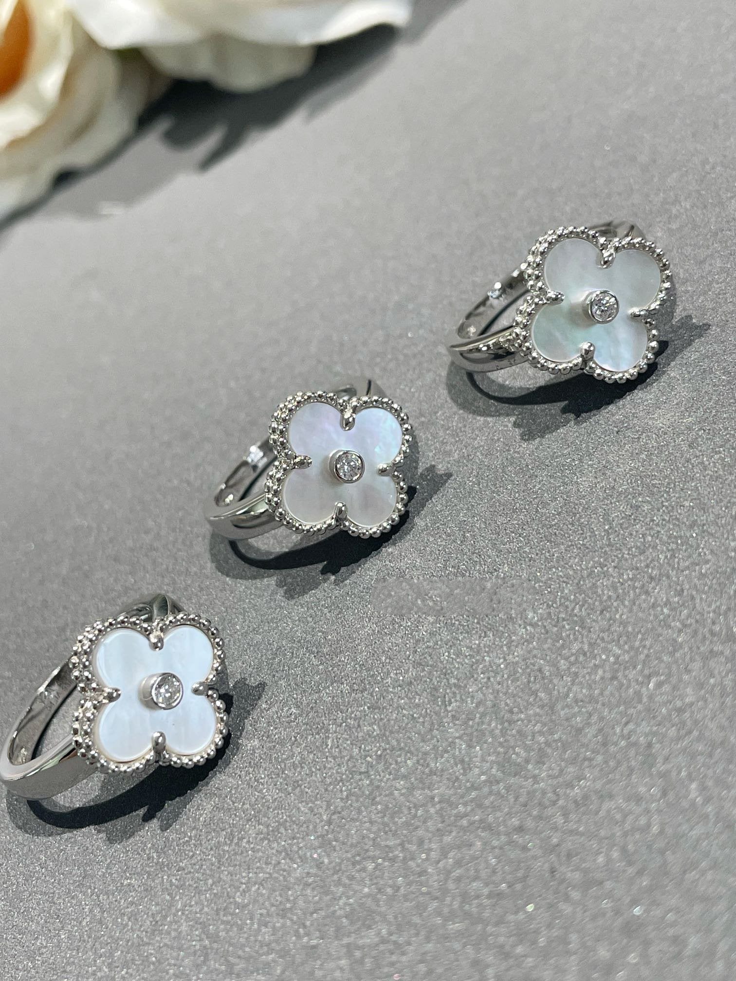[VA]CLOVER SILVER MOP DIAMOND RING