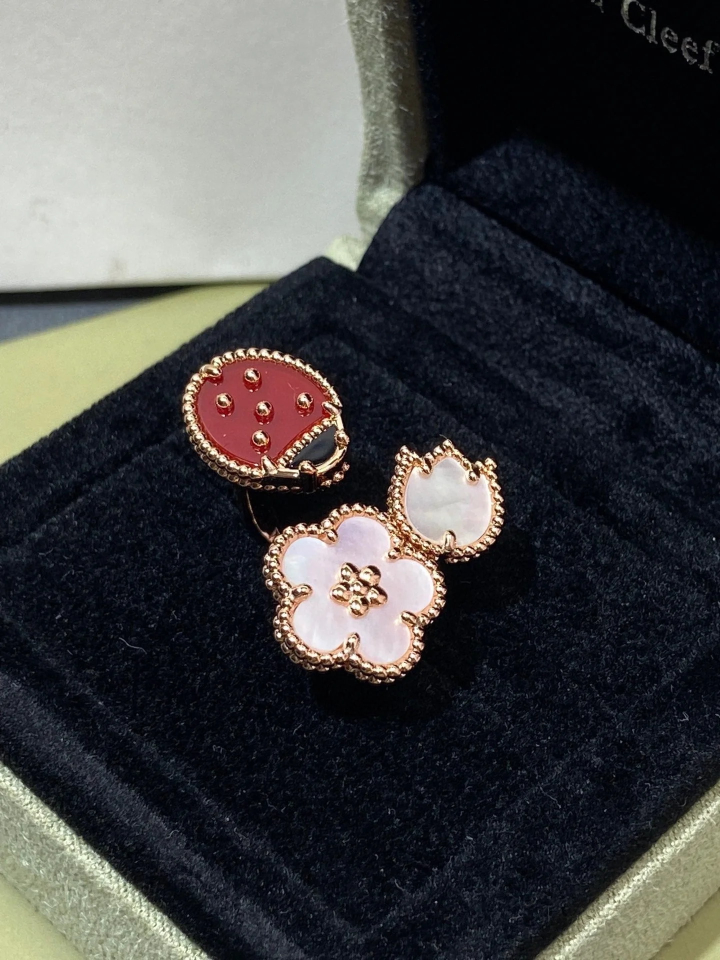 [VA]LUCKY 3 MOTIF ROSE GOLD RING