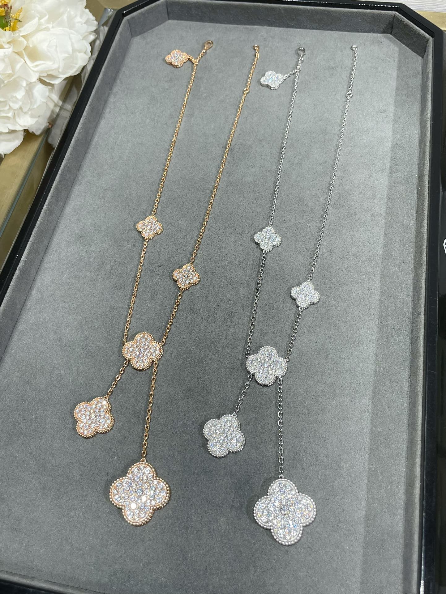 [VA]CLOVER 6 MOTIF DIAMOND PAVED NECKLACE