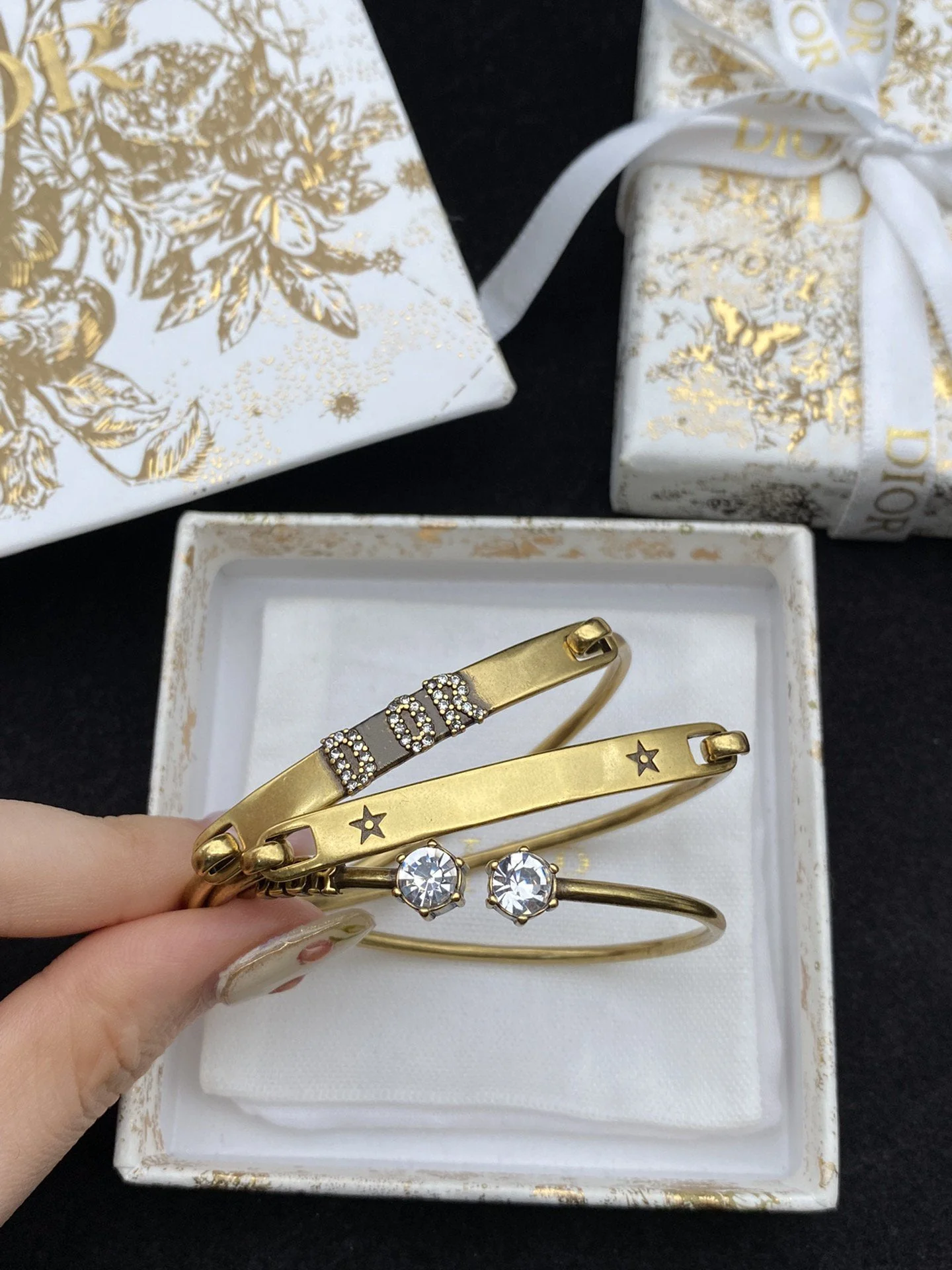 [CD]D EVOLUTION BRACELET SET ANTIQUE GOLD-FINISH METAL