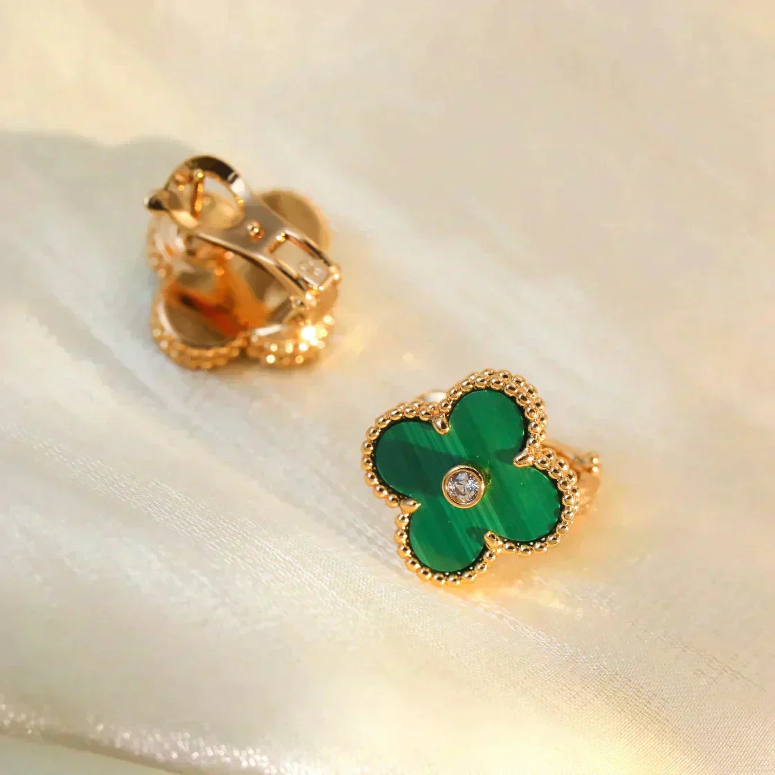[VA]CLOVER MEDIUM 1 MOTIFS MALACHITE DIAMOND EARRINGS