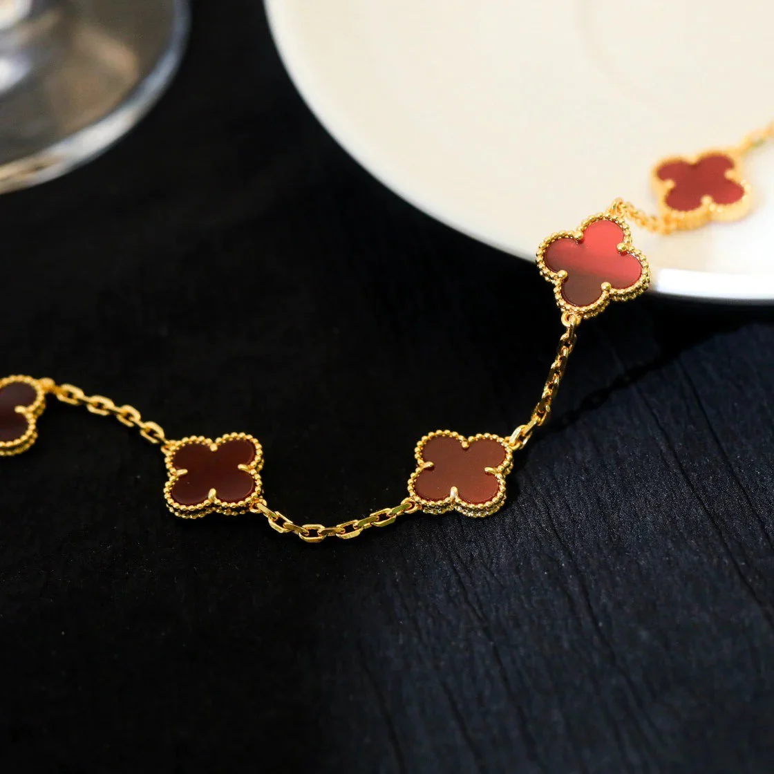 [VA]CLOVER 5 MOTIFS RED AGATE  BRACELET