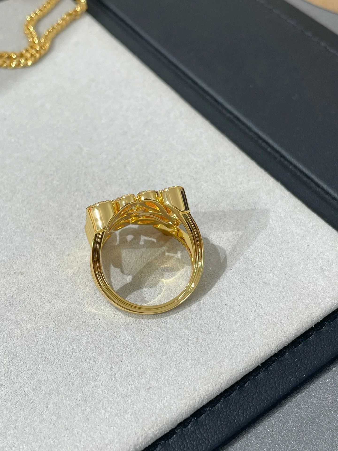 [CD]ANNAGRAM DIAMOND PAVED GOLD RING