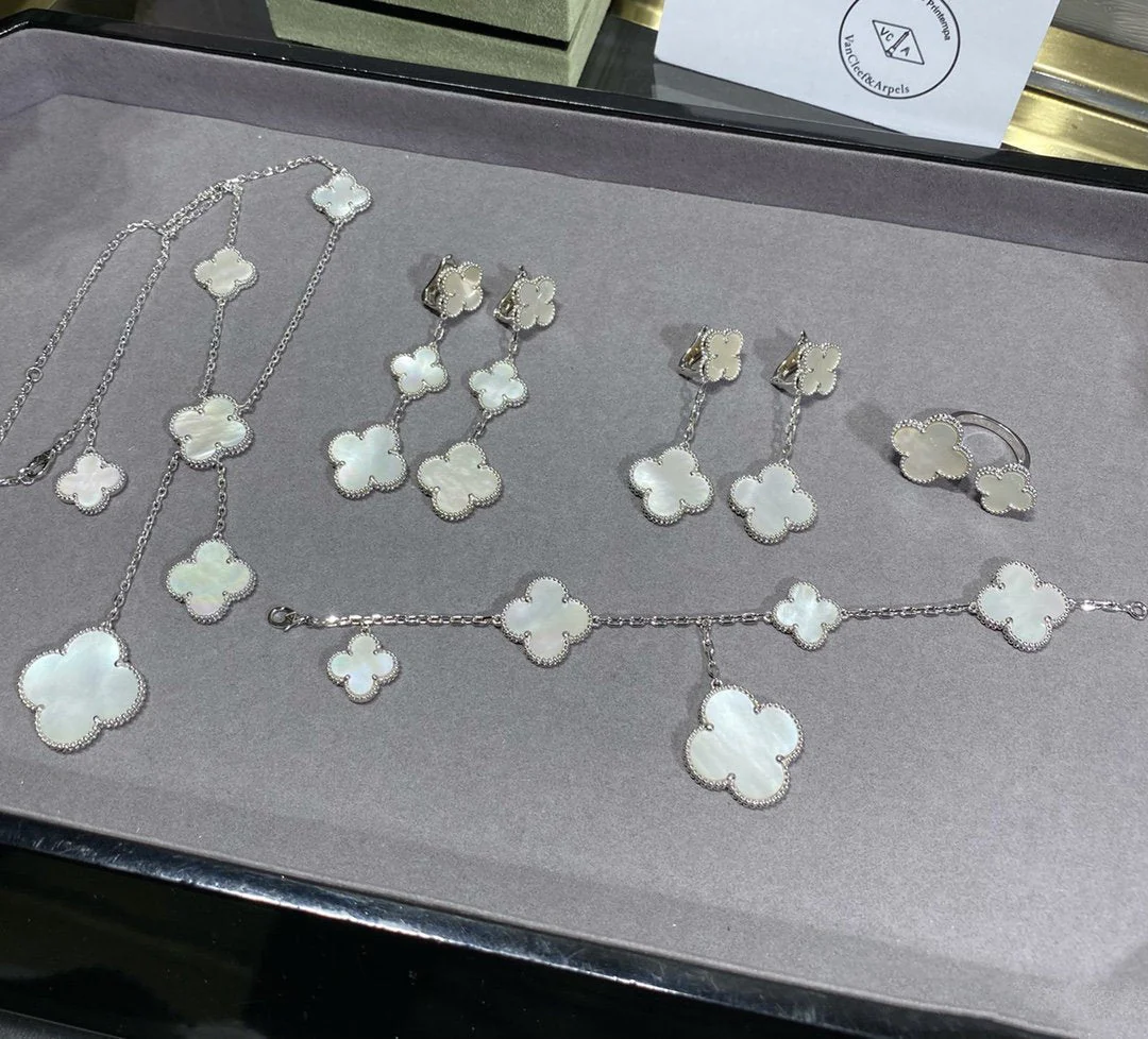 [VA]CLOVER 5 MOTIF WHITE MOP SILVER BRACELET