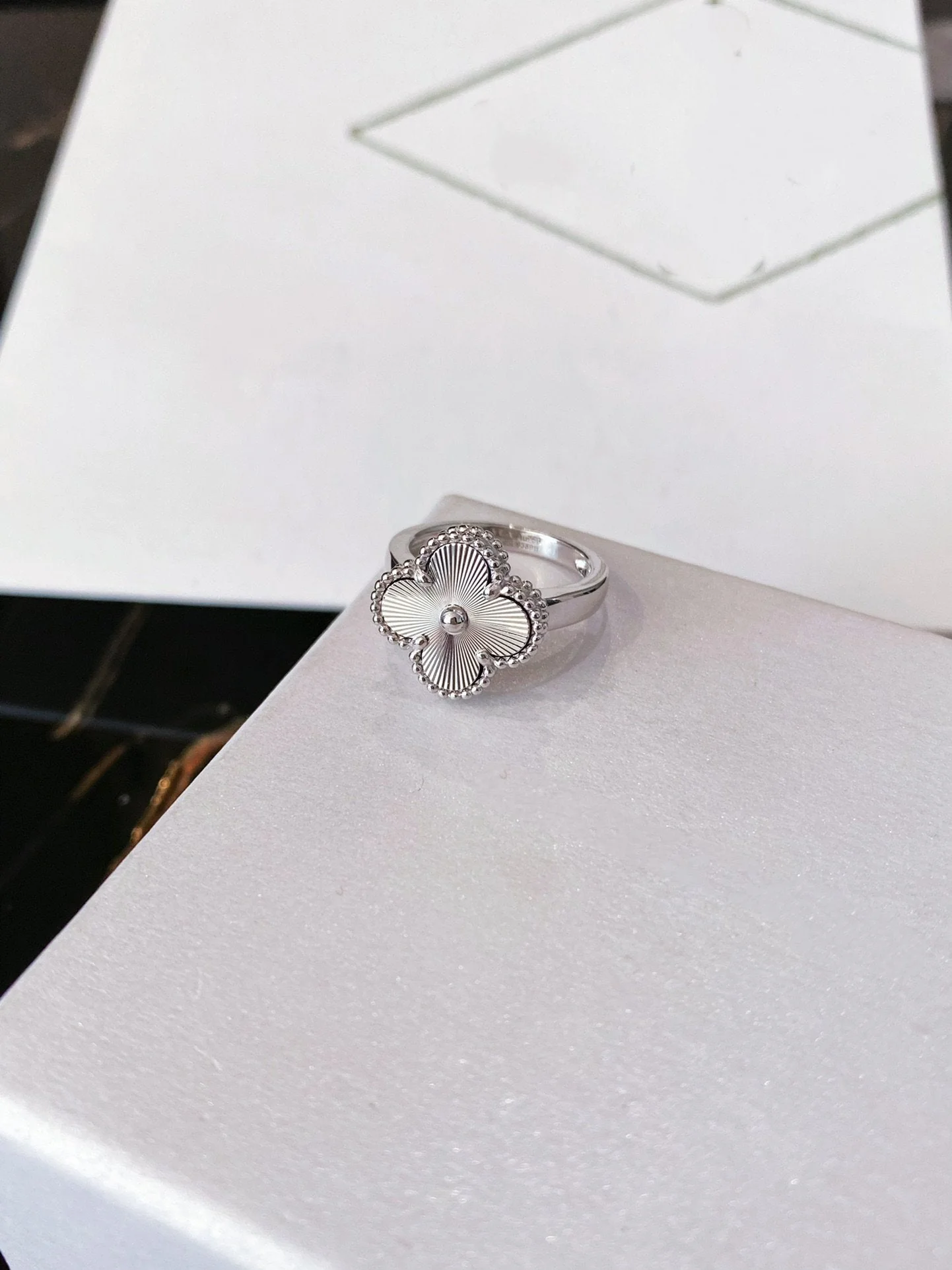[VA]CLOVER SILVER RING
