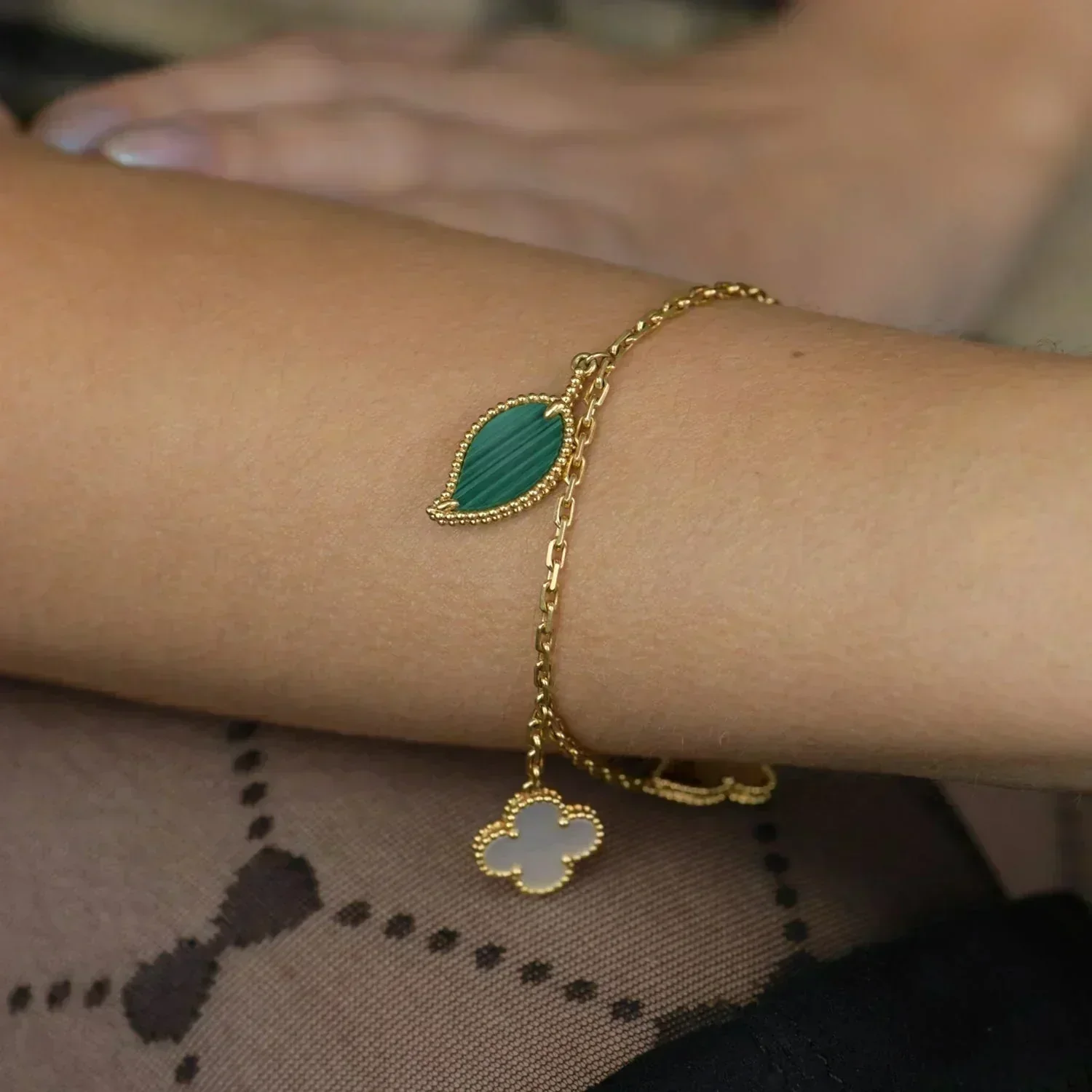 [VA]LUCKY SPRING 5 MOTIF GOLD BRACELET