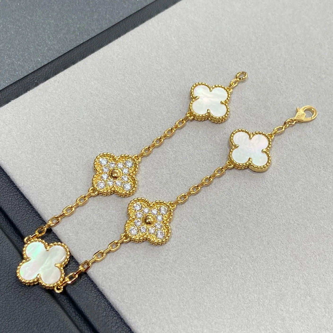 [VA]CLOVER BRACELET 5 MOTIF WHITE MOP DIAMOND