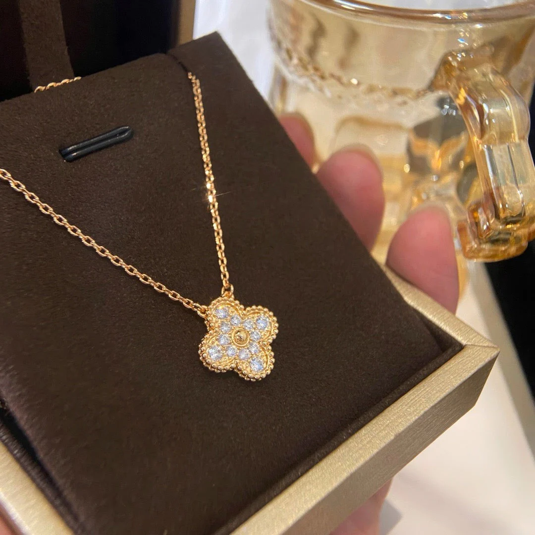 [VA]CLOVER 15MM DIAMOND SINGLE FLOWER NECKLACE